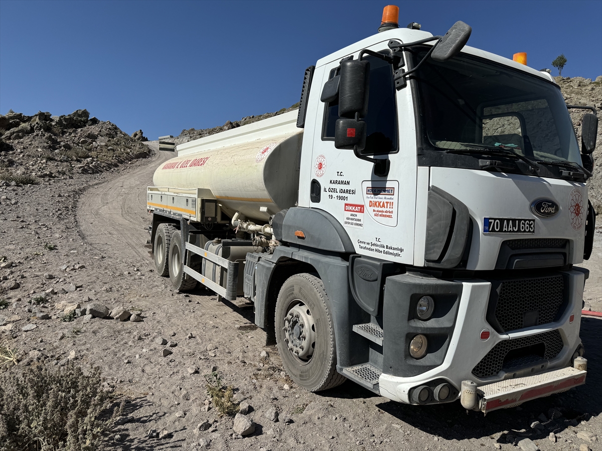 Karaman'da yılkı atları için tankerle su taşındı - Görsel 2