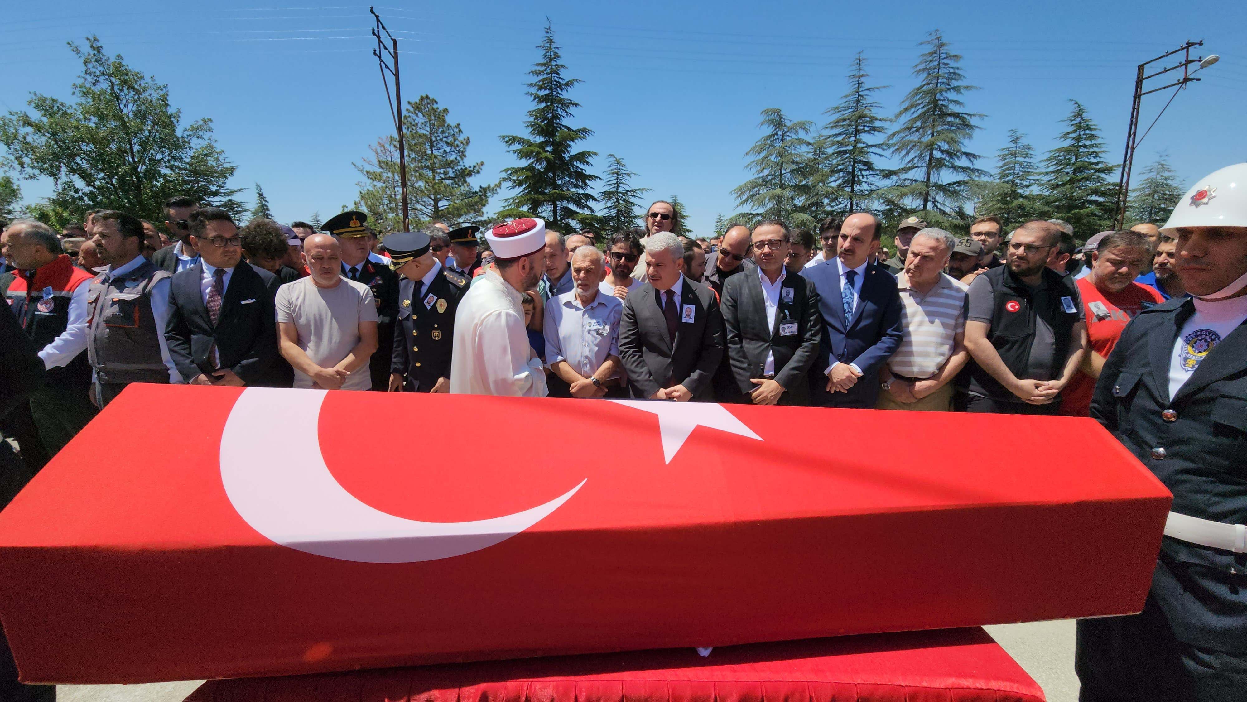 KONYA - Şehit AKUT gönüllüsü Muharrem Can için cenaze töreni düzenlendi - Görsel 9