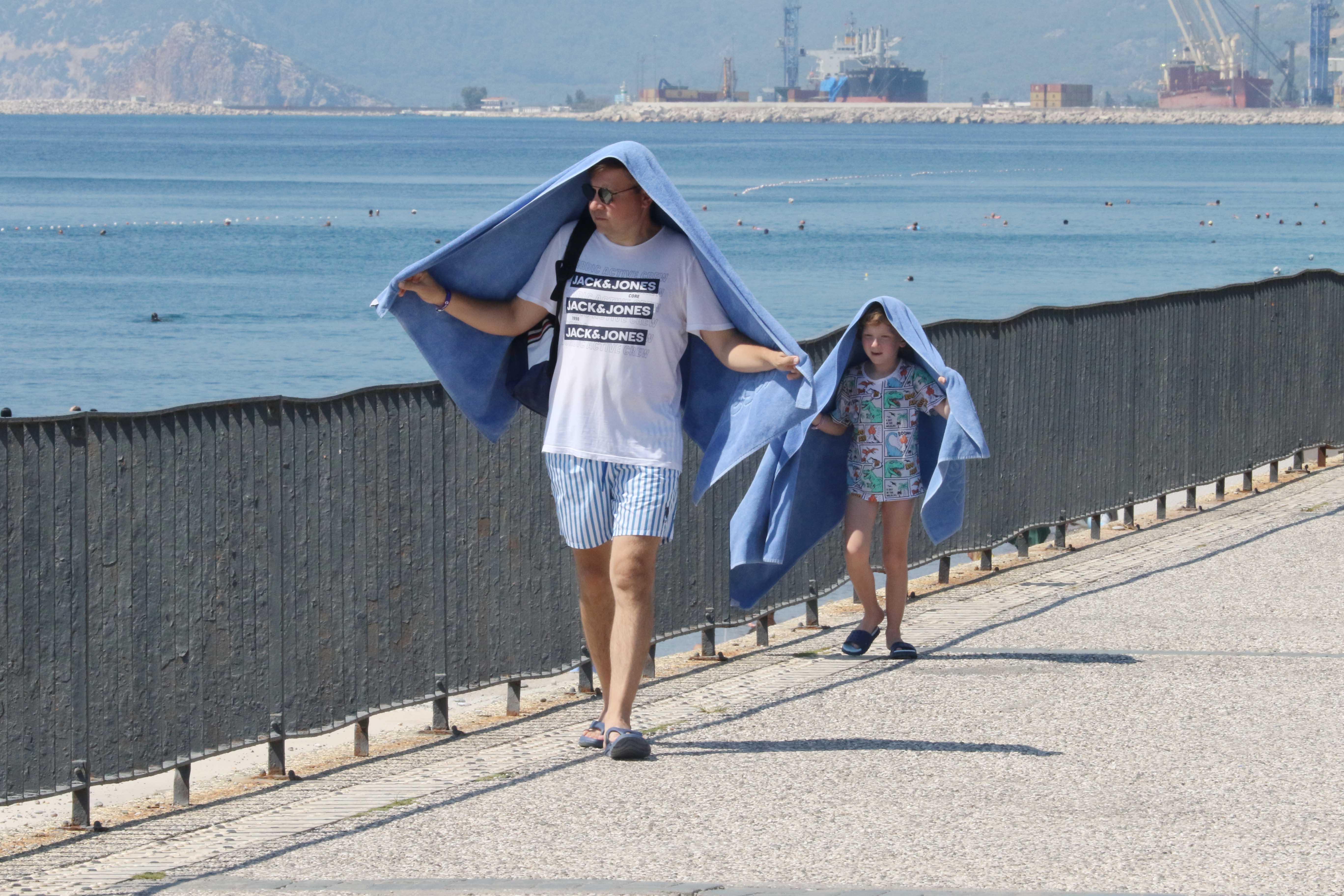 Antalya'da termometreler 48 dereceyi gördü - Görsel 4