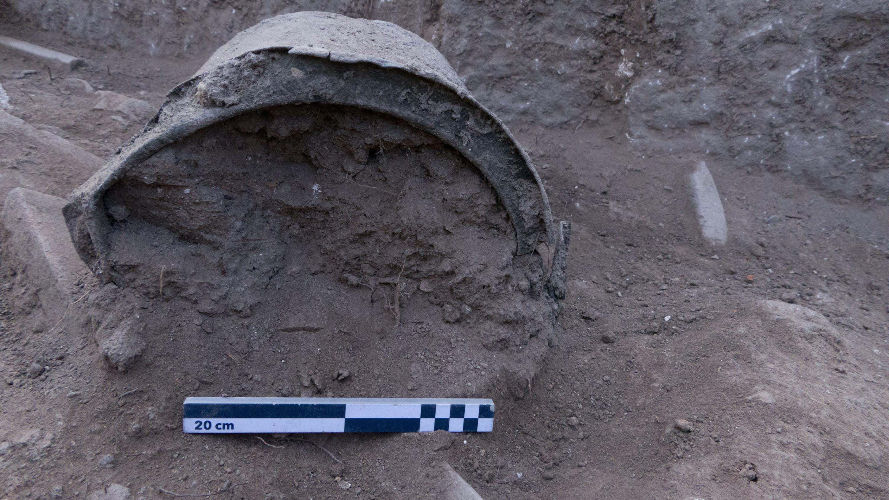 Pergamon'daki 'Mozaikli Ev'de 1400 yıllık bronz kazan bulundu - Görsel 16