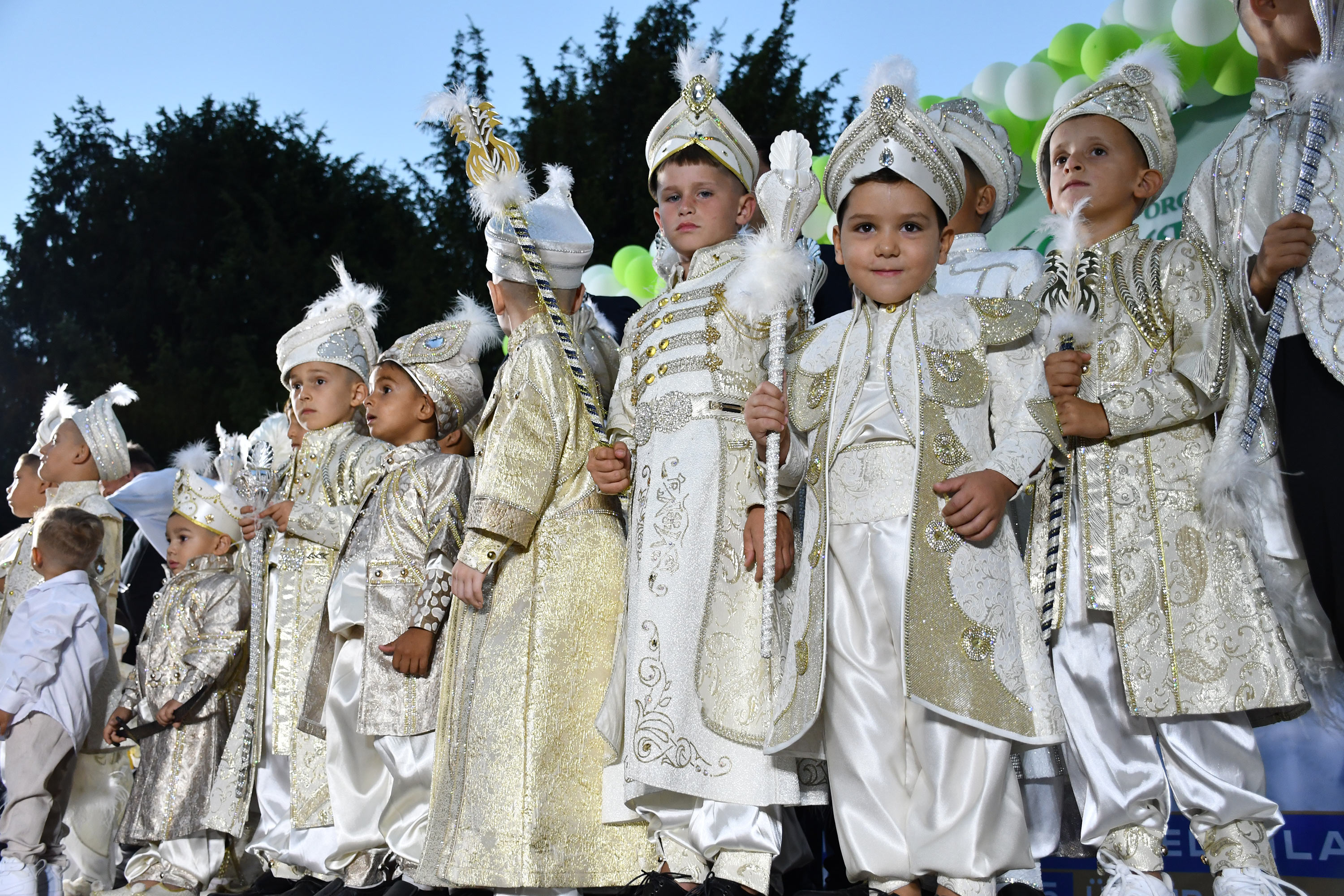 KONYA BÜYÜKŞEHİR BELEDİYESİ KARDEŞ ŞEHİR ÜSKÜP’TE SÜNNET ŞÖLENİ DÜZENLEDİ - Görsel 1
