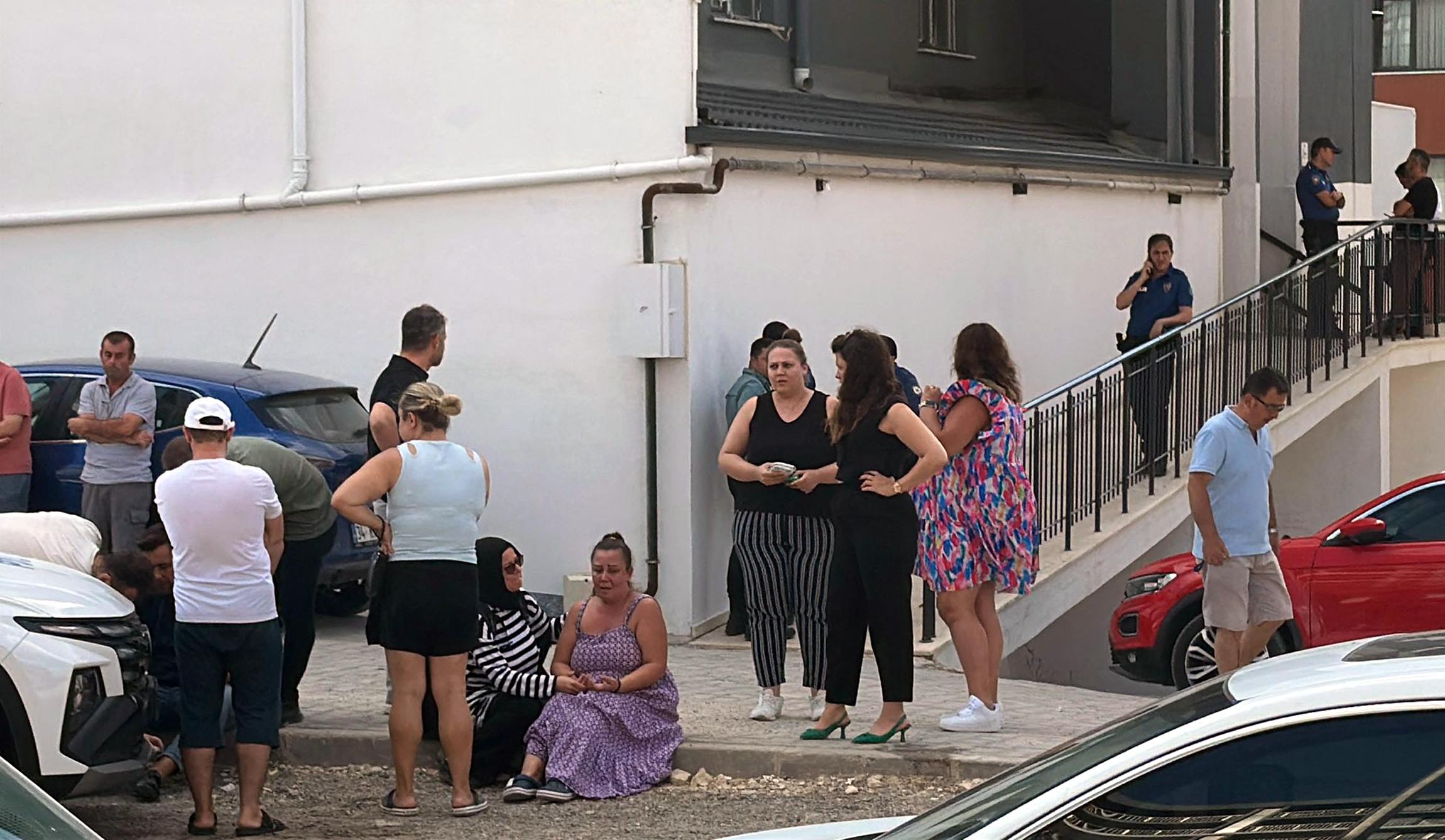 Edirne de Eşini ve oğlunu boğup, bıçakla intihara kalkıştı - Görsel 4