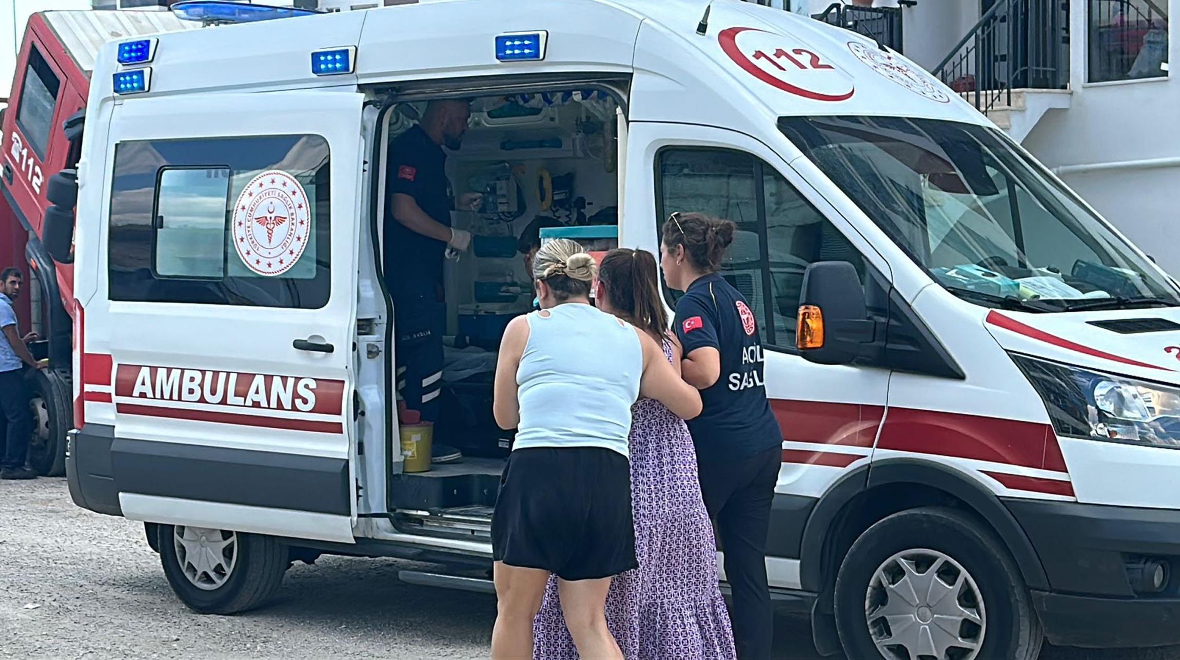 Edirne de Eşini ve oğlunu boğup, bıçakla intihara kalkıştı - Görsel 6