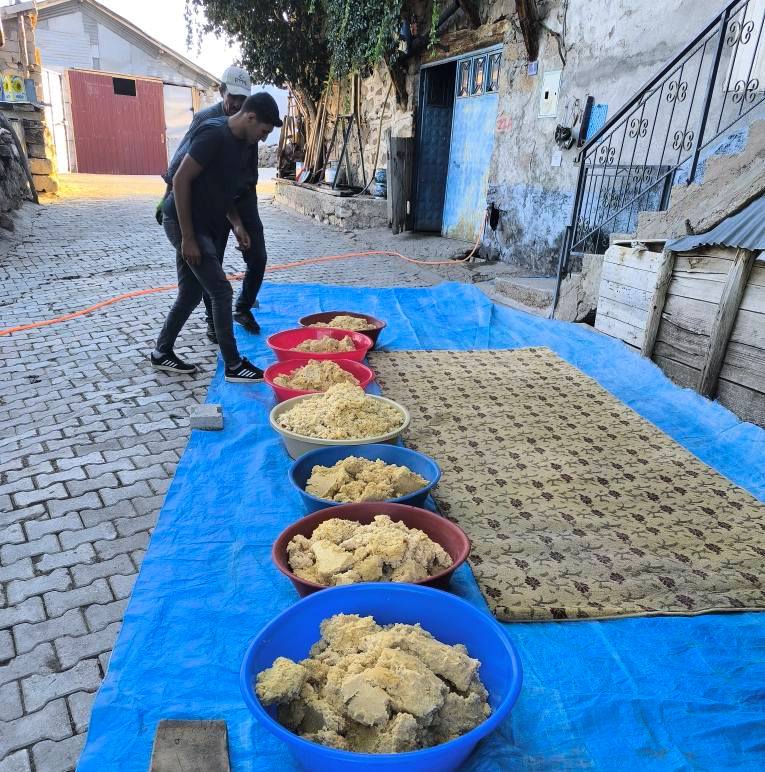 Seydişehir’in Bükçe Mahallesi’nde Diş Tarhanası Geleneği Sürdürülüyor - Görsel 3