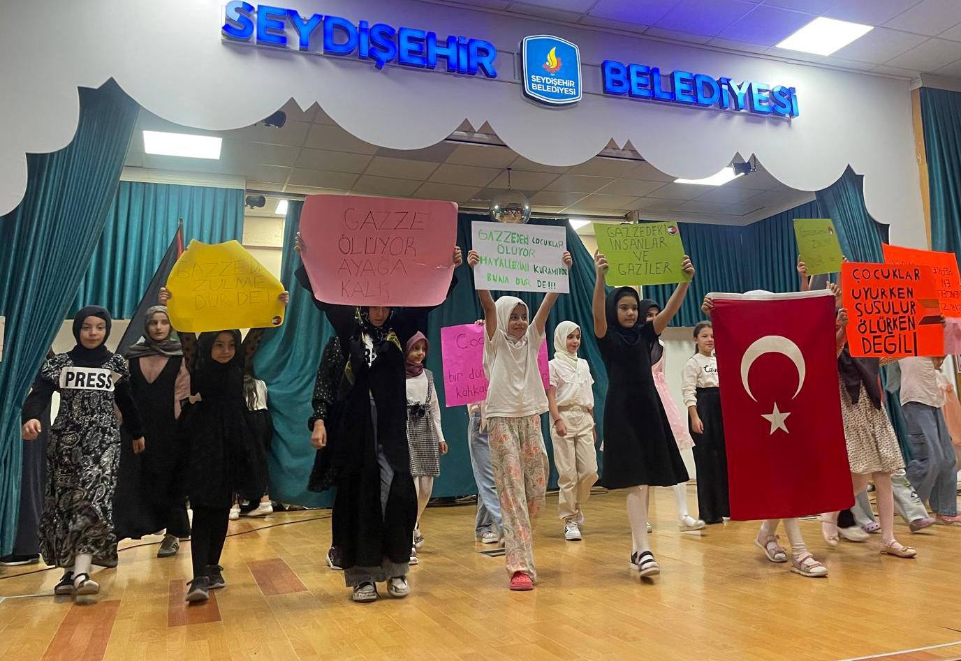 YAZ KUR’AN KURSU KAPANIŞ PROGRAMI DÜZENLENDİ - Görsel 2