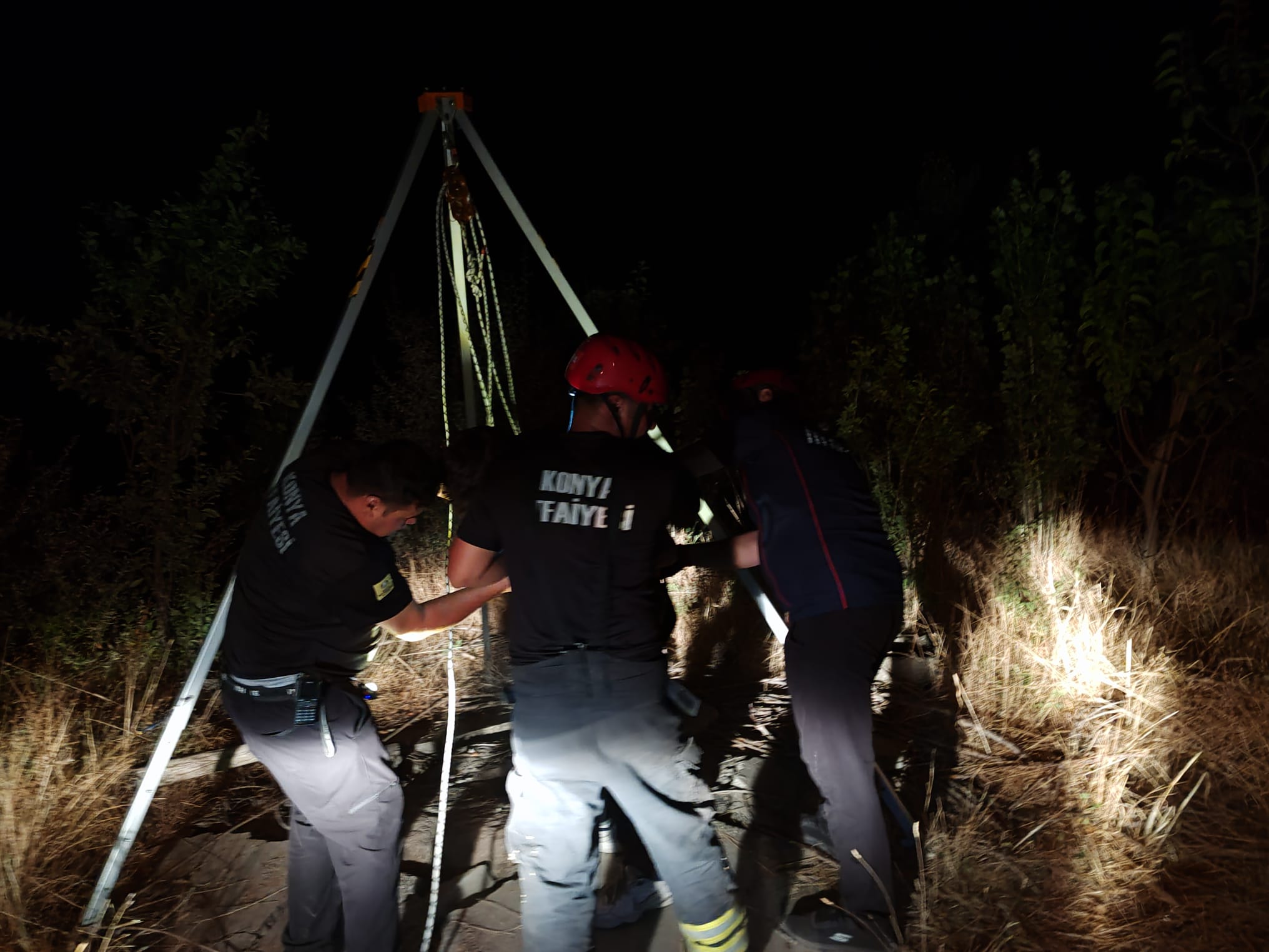 Seydişehir'de 10 Metrelik Kuyuya Düşen Koyun, İtfaiye Ekiplerinin Çabasıyla Kurtarıldı - Görsel 6