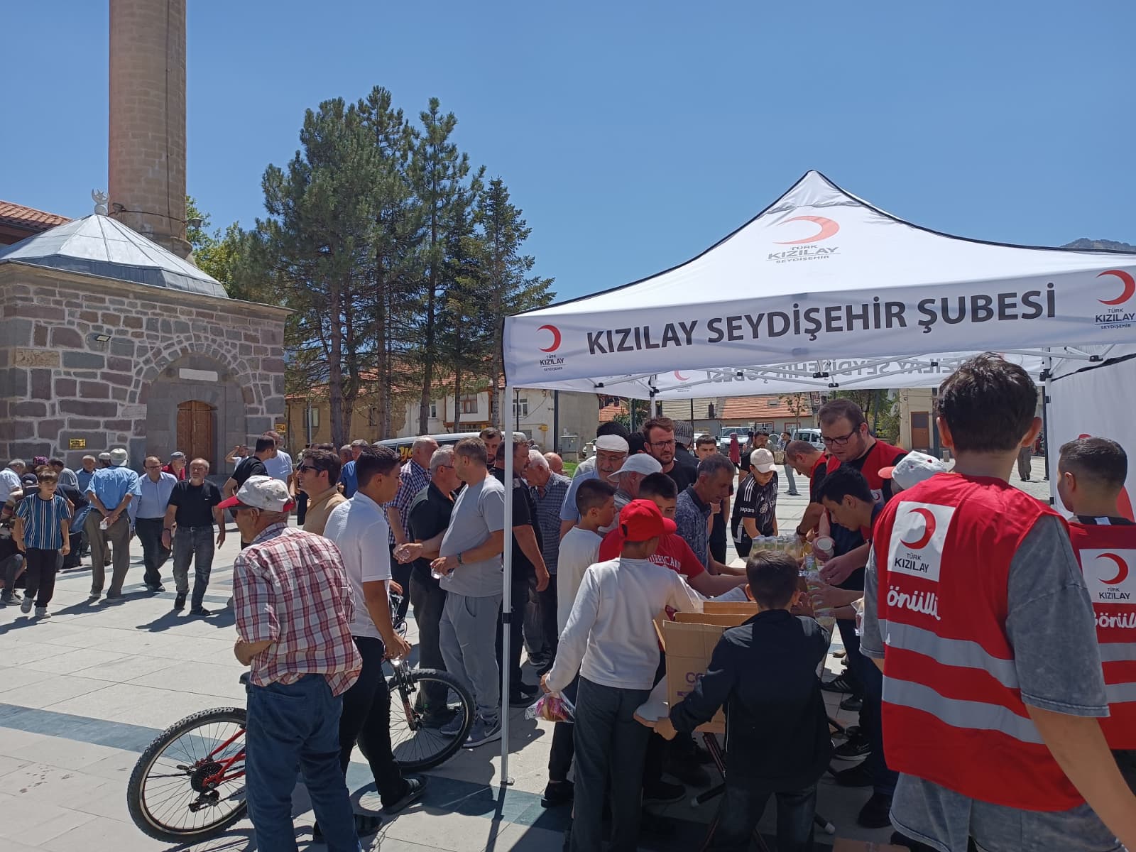 Seydişehir Kızılaydan Cuma İkramı - Görsel 1