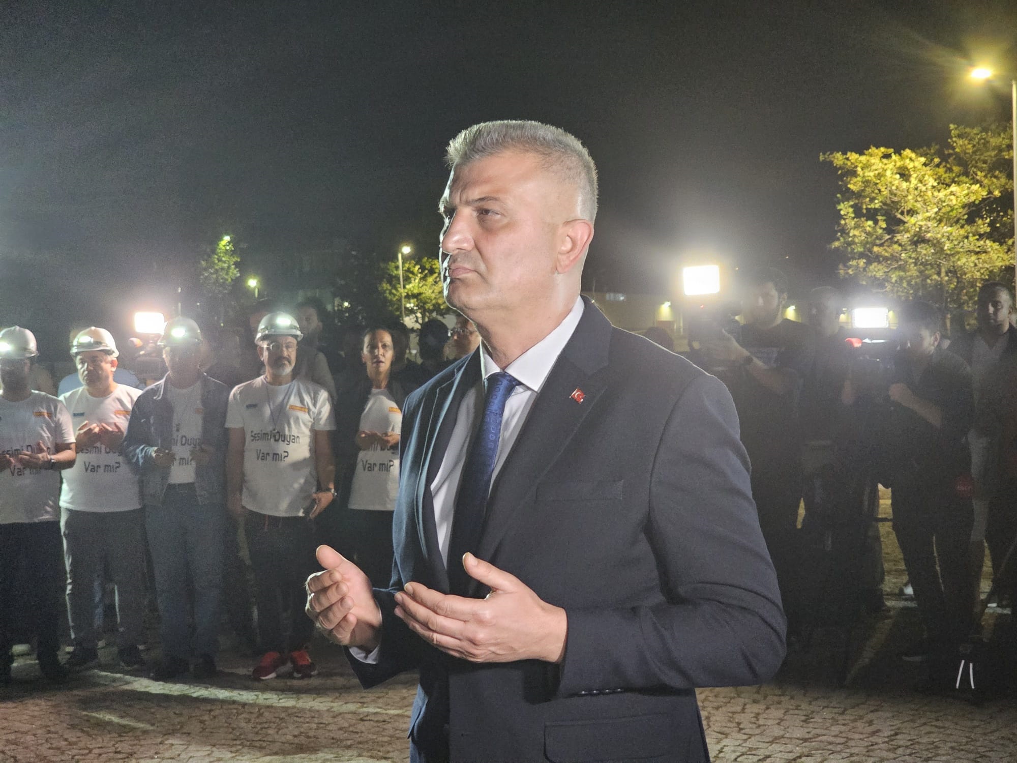 17 Ağustos Depreminde hayatını kaybedenler, depremin merkez üssü Gölcük’te anıldı - Görsel 10