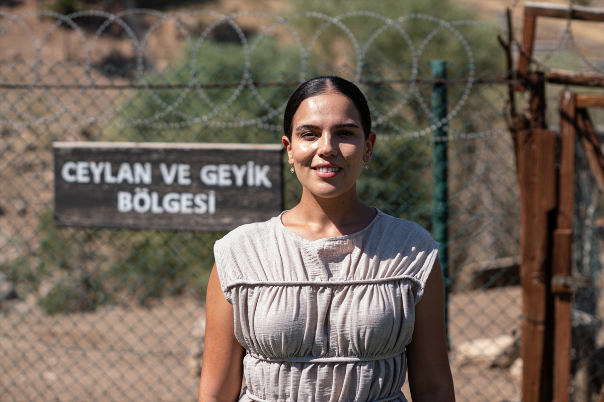 Altınköy Açık Hava Müzesi'nde doğan geyik yavrusu "Benek" ziyaretçilerin ilgi odağı oldu - Görsel 13