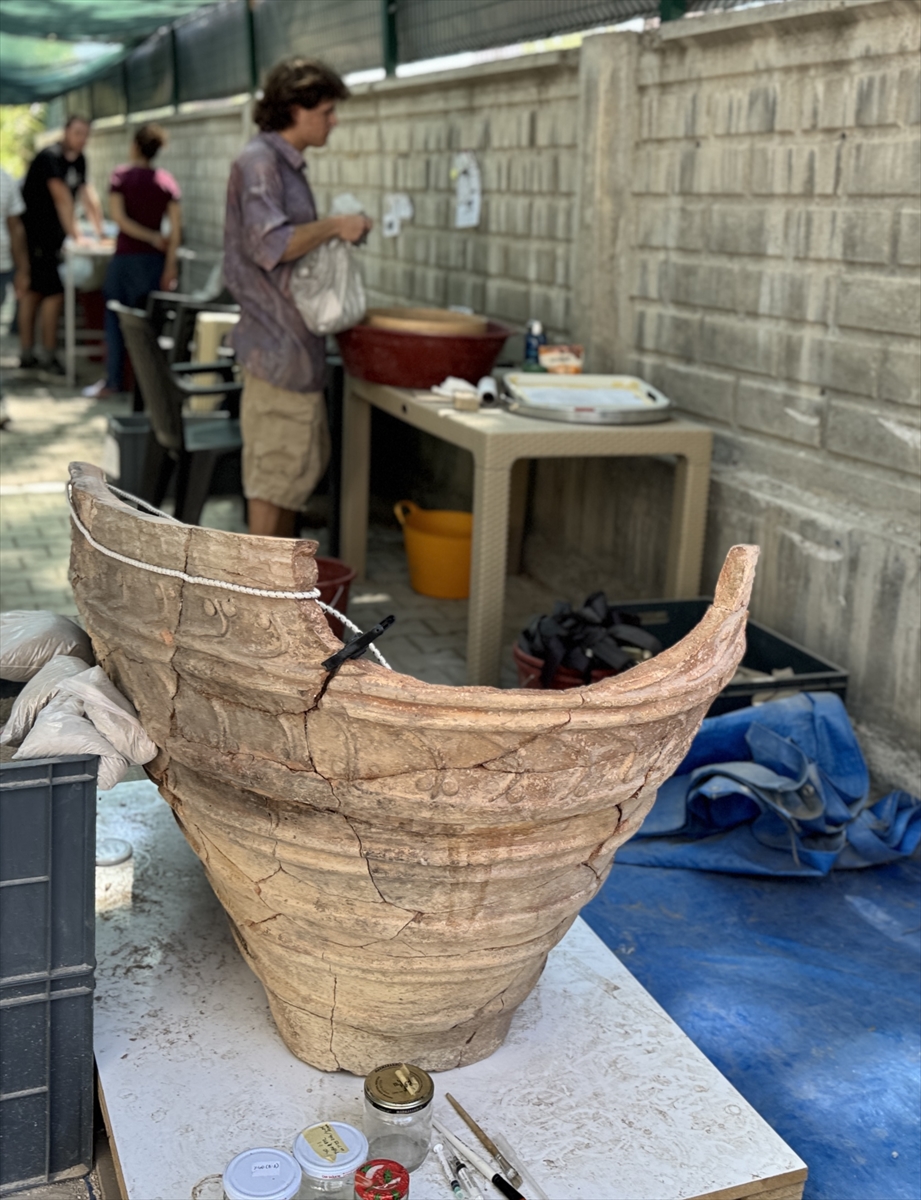 Konya Türkmen Karahöyük kazısında buluntular heyecan uyandırdı - Görsel 2