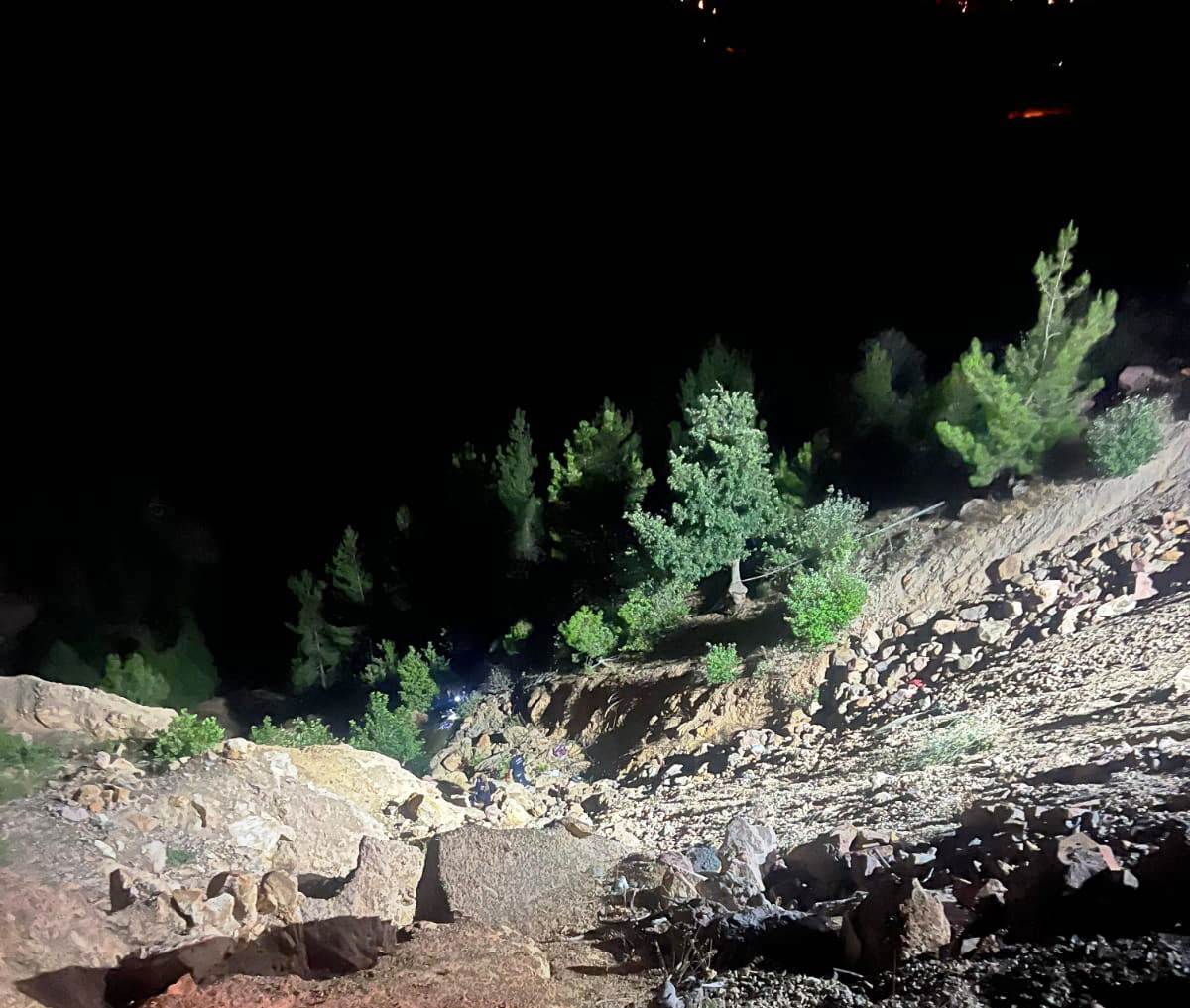 Adana'da otomobil uçuruma yuvarlandı: 5 ölü - Görsel 1