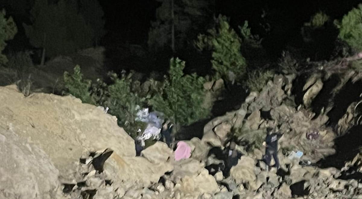 Adana'da otomobil uçuruma yuvarlandı: 5 ölü - Görsel 3