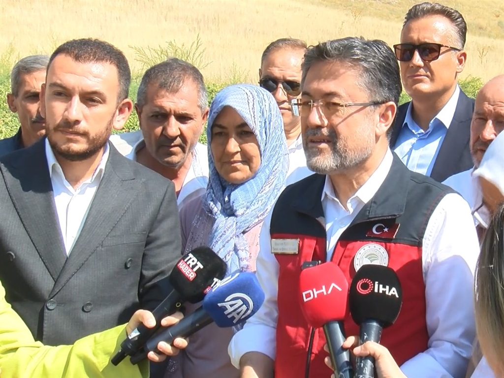 Bakan Yumaklı: Pestisiti azaltma yönünde özellikle kararlıyız - Görsel 1