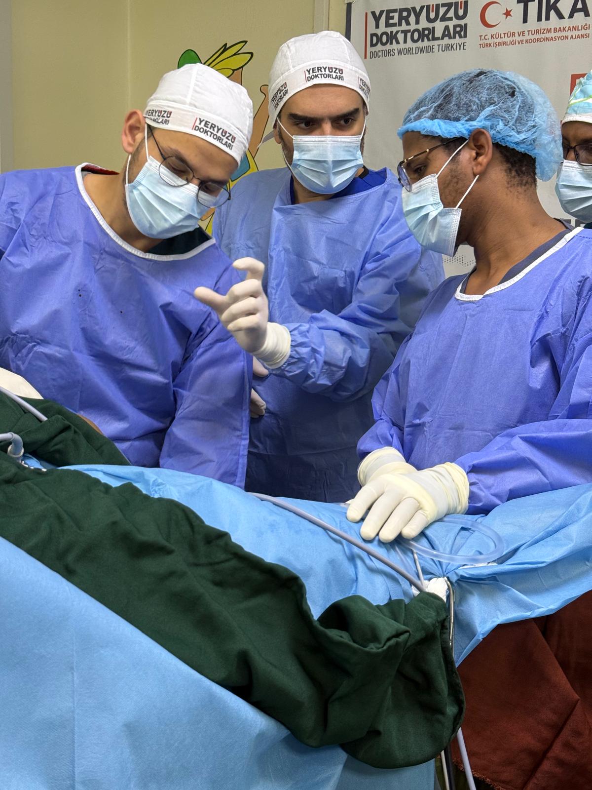 Seydişehirli Doktor, Etiyopya'daki 100 Zorlu Vakanın Tedavisi İçin Yola Çıktı - Görsel 1