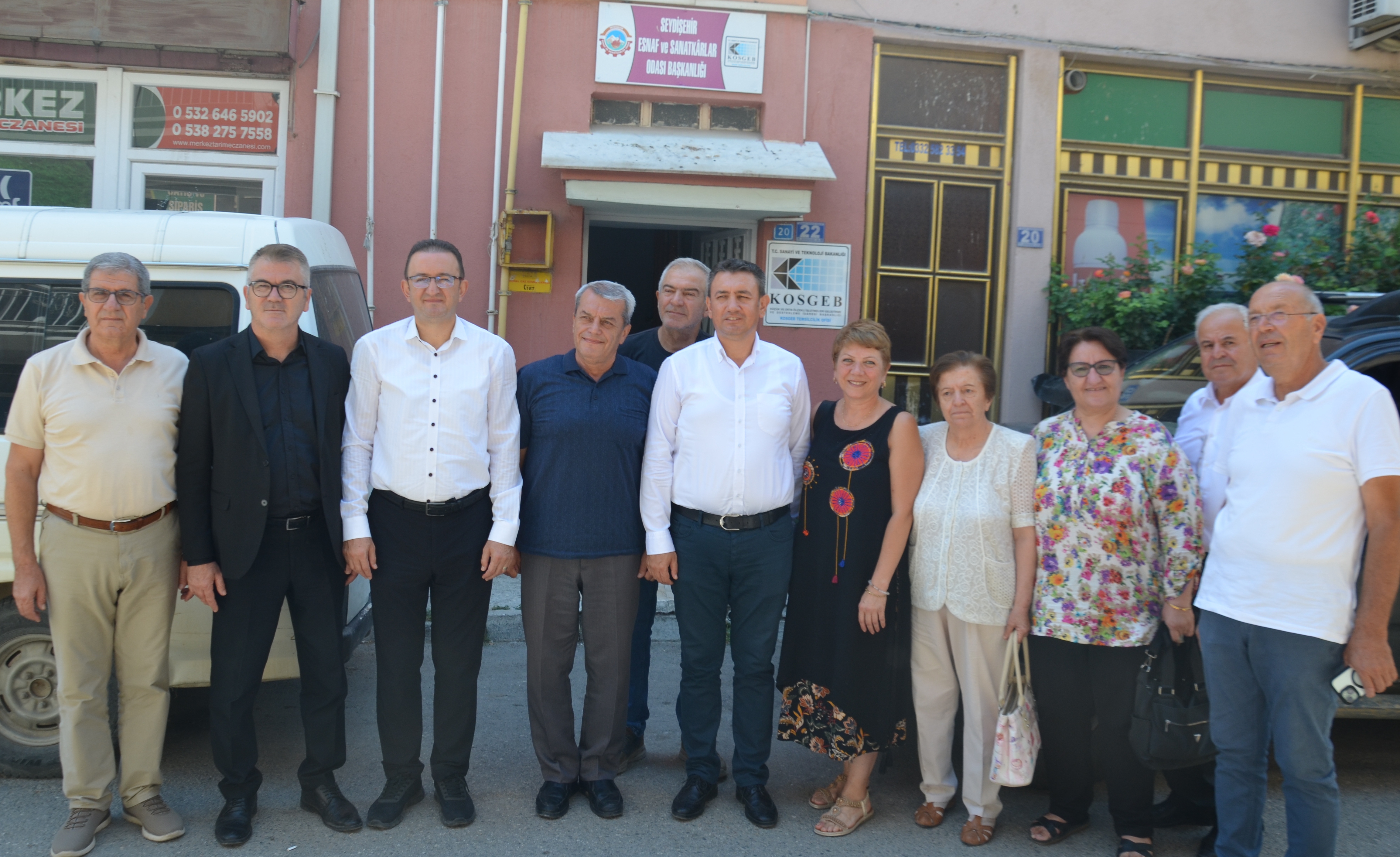 CHP’li Milletvekilleri Seydişehir’de esnafın sorunlarını dinledi - Görsel 4