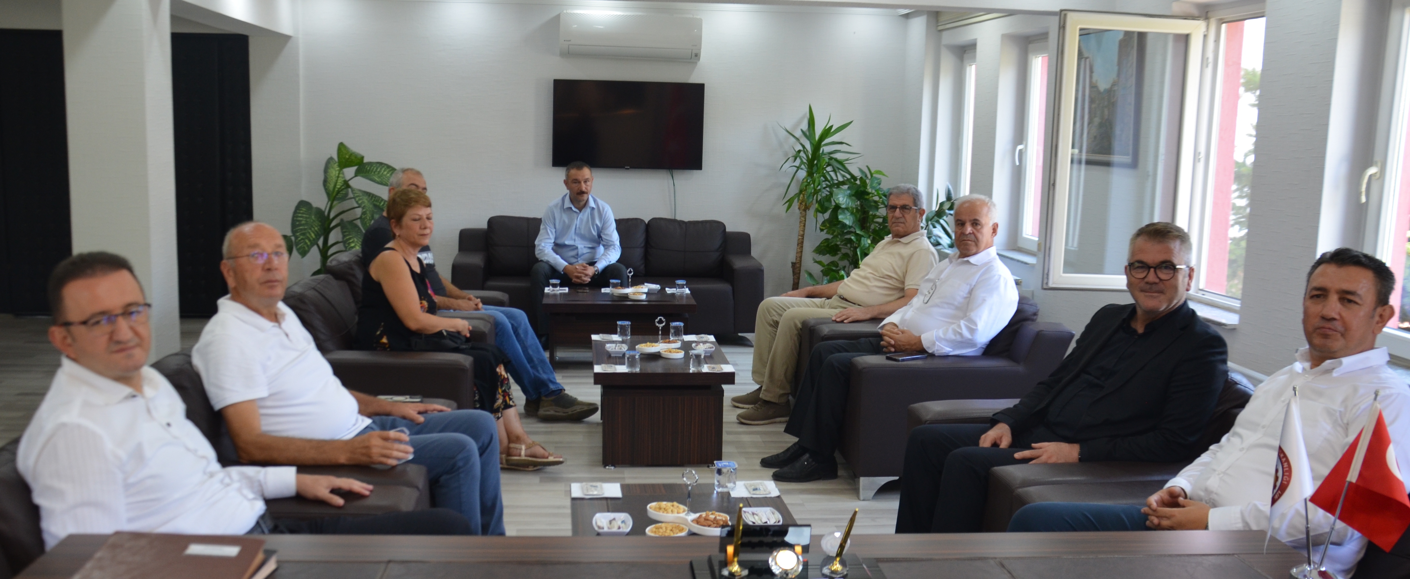 CHP’li Milletvekilleri Seydişehir’de esnafın sorunlarını dinledi - Görsel 5