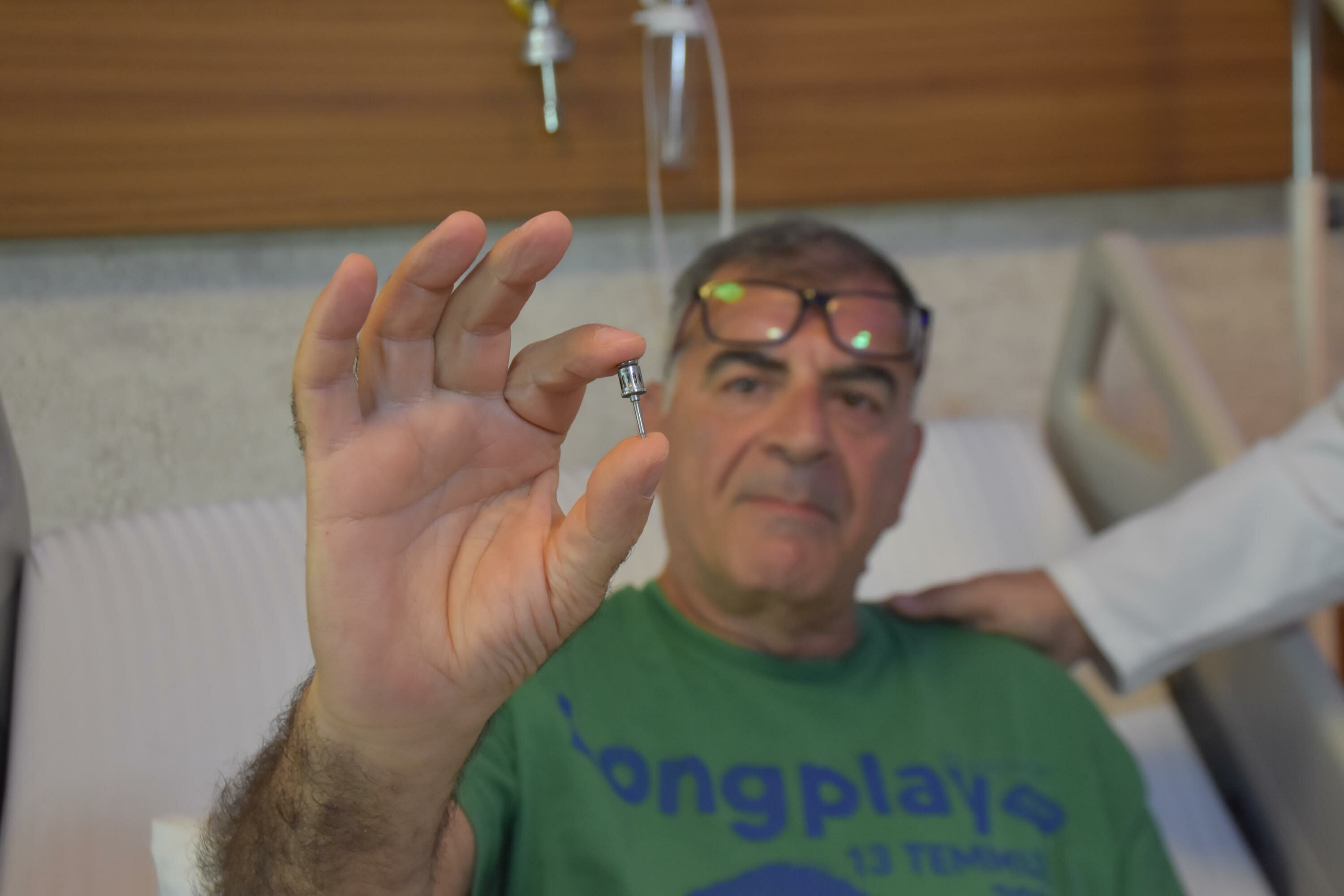 İZMİR'de Akciğerinden diş implantı çıktı - Görsel 1