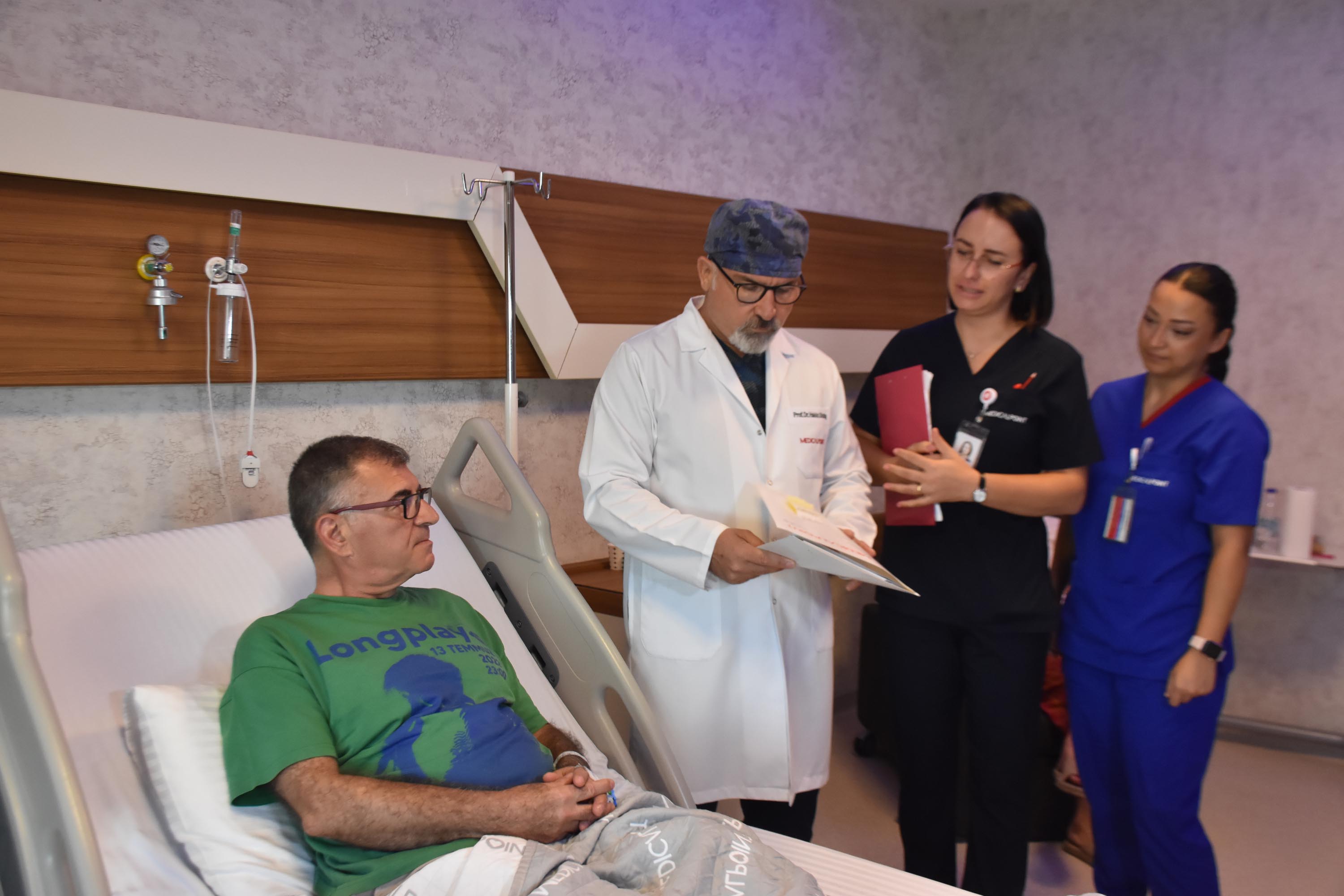 İZMİR'de Akciğerinden diş implantı çıktı - Görsel 5