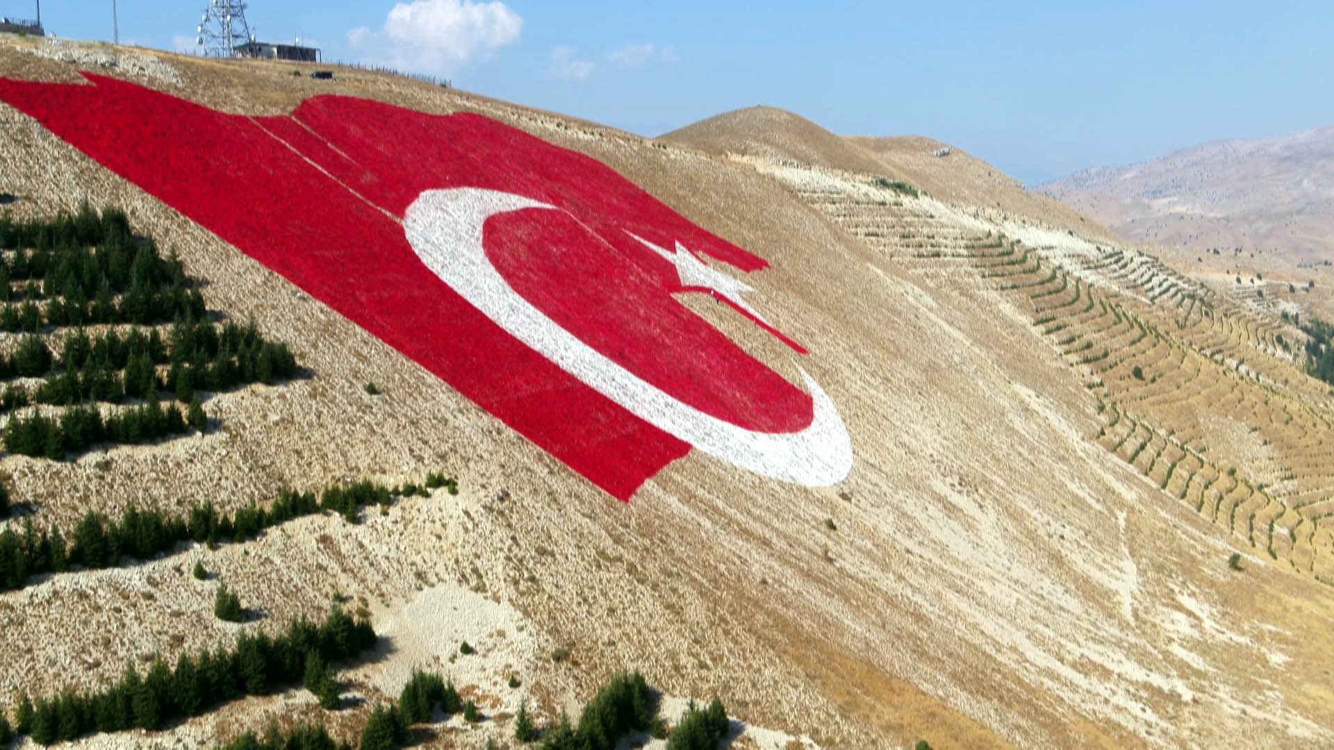Türkiye’nin en büyük bayrağı Kahramanmaraş dağlarına işleniyor - Görsel 6