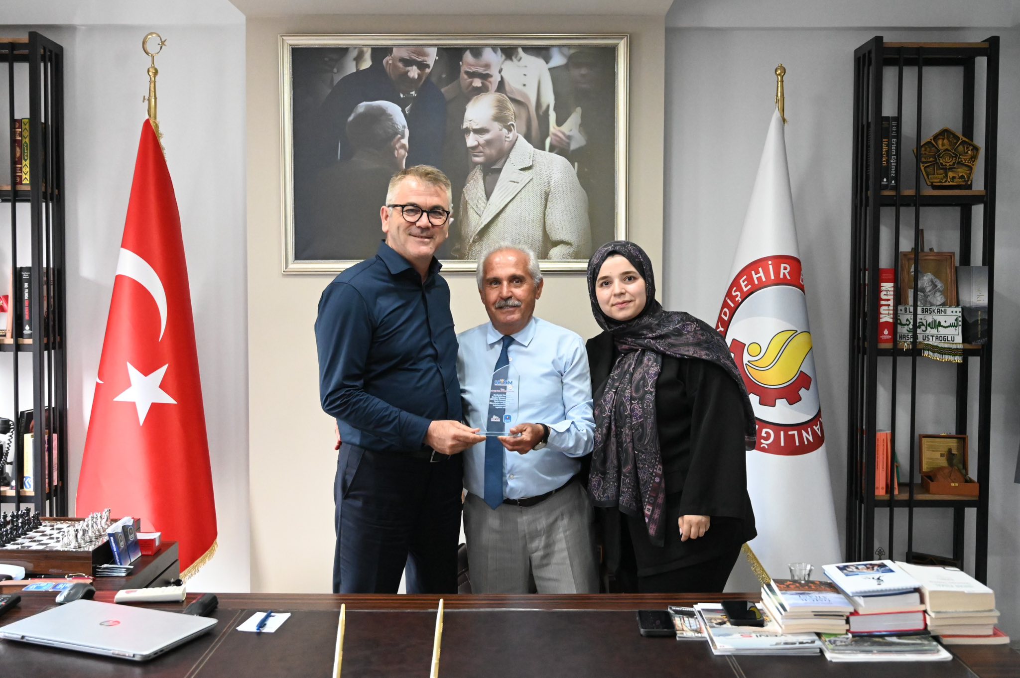 BAŞKAN USTAOĞL’NDAN TEŞEKKÜR PLAKETİ  - Görsel 8