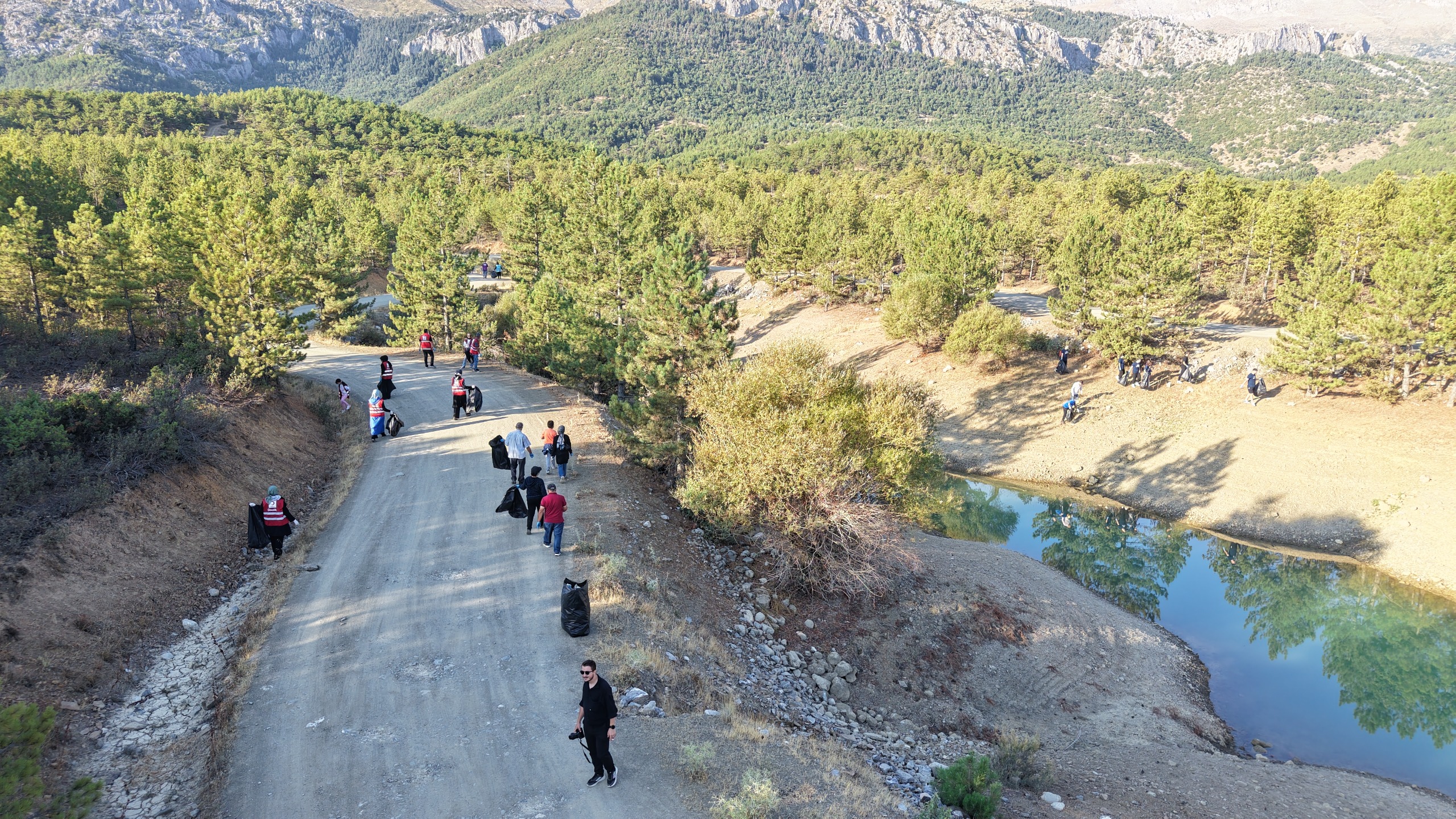 GÖKÇEHÜYÜK BARAJINDA ÇEVRE TEMİZLİĞİ - Görsel 1