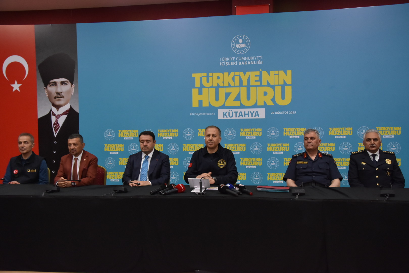 Yerlikaya: Ülkesine gönüllü geri dönüş yapan toplam Suriyeli sayısı 1 milyon 190 bin 172 - Görsel 1