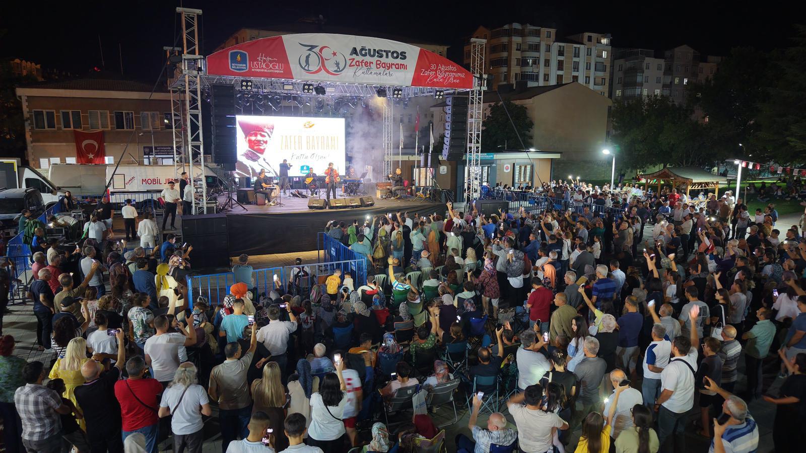 SEYDİŞEHİR BELEDİYESİ TARAFINDAN GERÇEKLEŞTİRİLEN 30 AĞUSTOS ZAFER BAYRAMI KUTLAMALARI BAŞLADI - Görsel 3