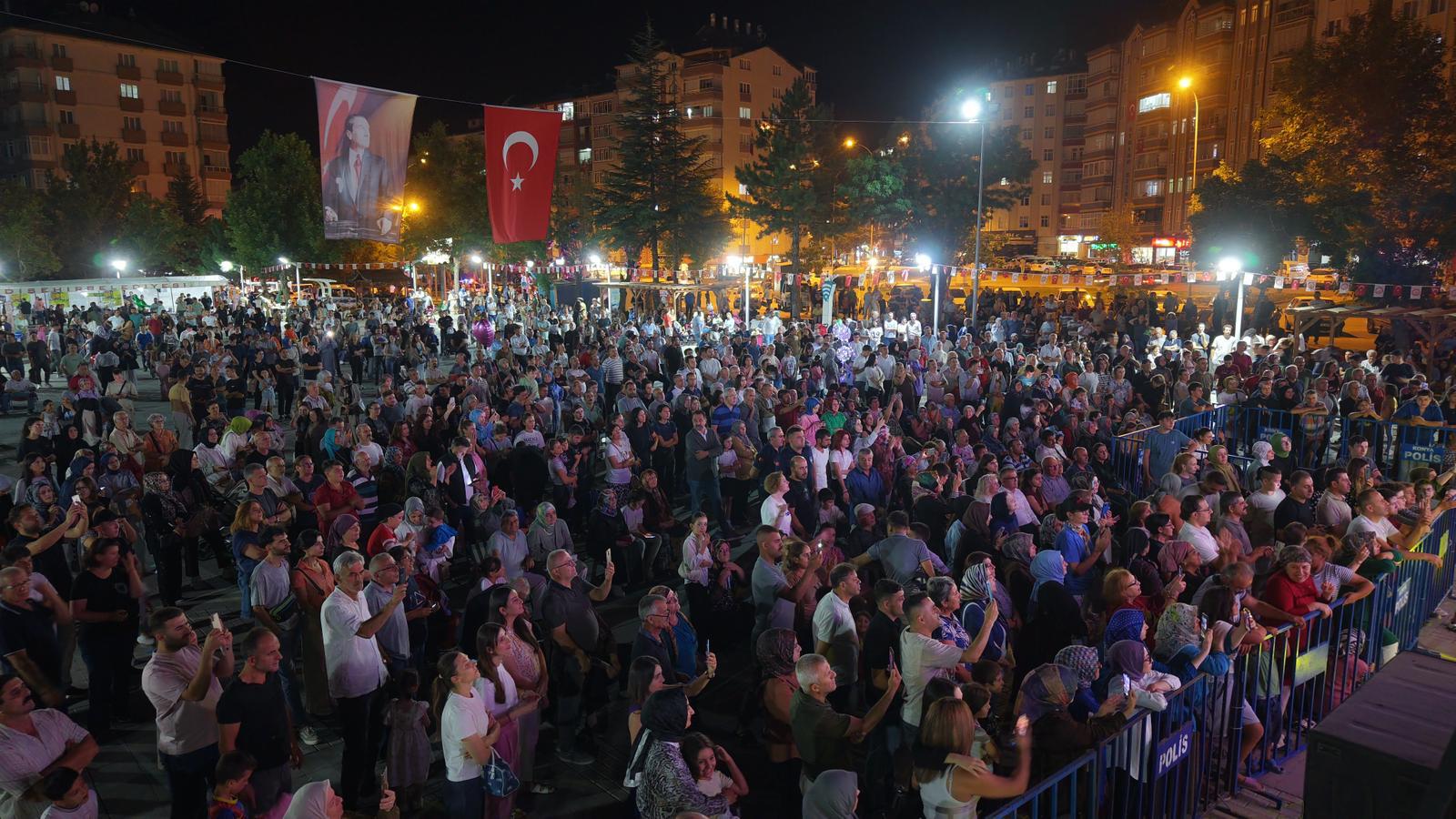 SEYDİŞEHİR BELEDİYESİ TARAFINDAN GERÇEKLEŞTİRİLEN 30 AĞUSTOS ZAFER BAYRAMI KUTLAMALARI BAŞLADI - Görsel 5