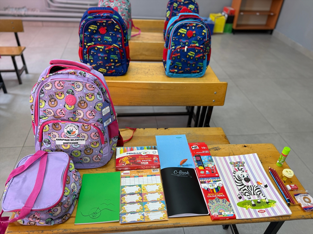 Karapınar'da 900 birinci sınıf öğrencisine kırtasiye desteği - Görsel 1