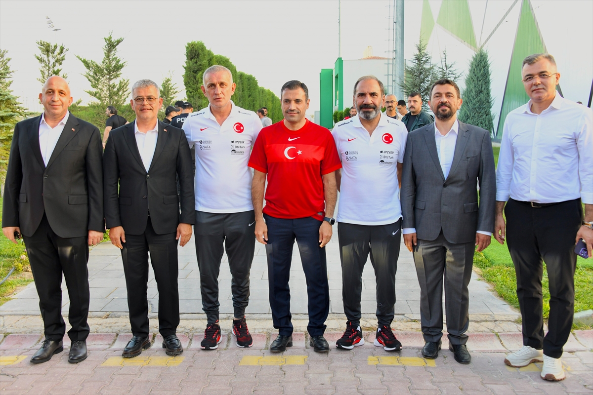 Konyaspor Teknik Direktörü Recep Uçar, A Milli Futbol Takımı'nı ağırladı - Görsel 2