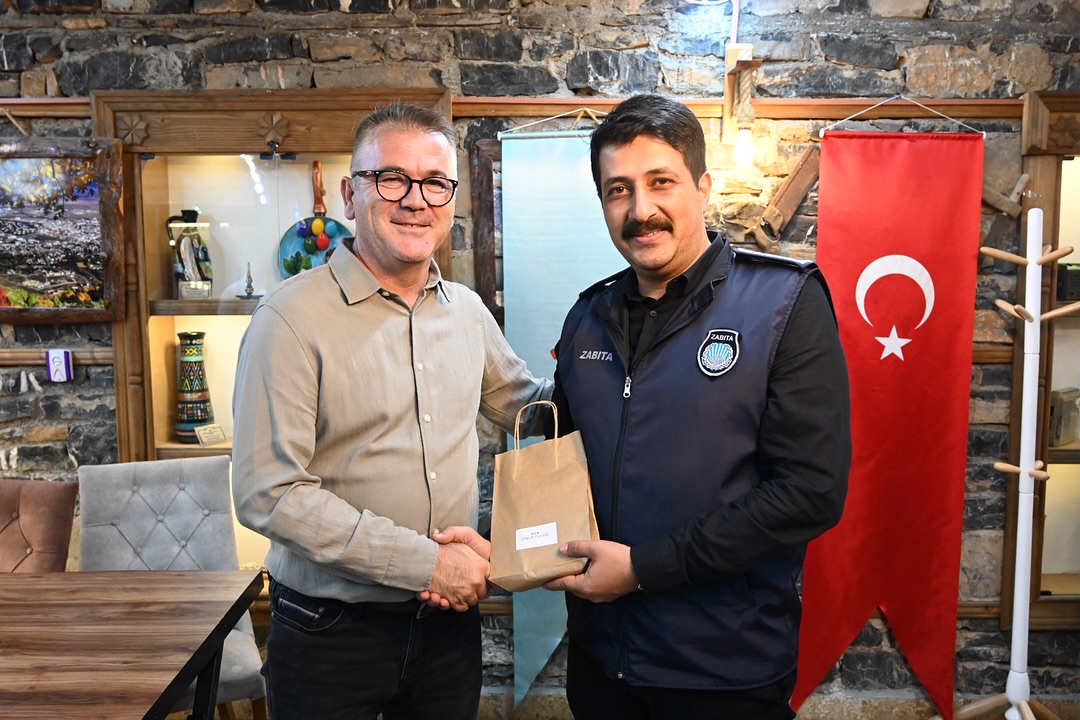 BAŞKAN USTAOĞLU, ZABITA PERSONELİ İLE BULUŞTU - Görsel 2