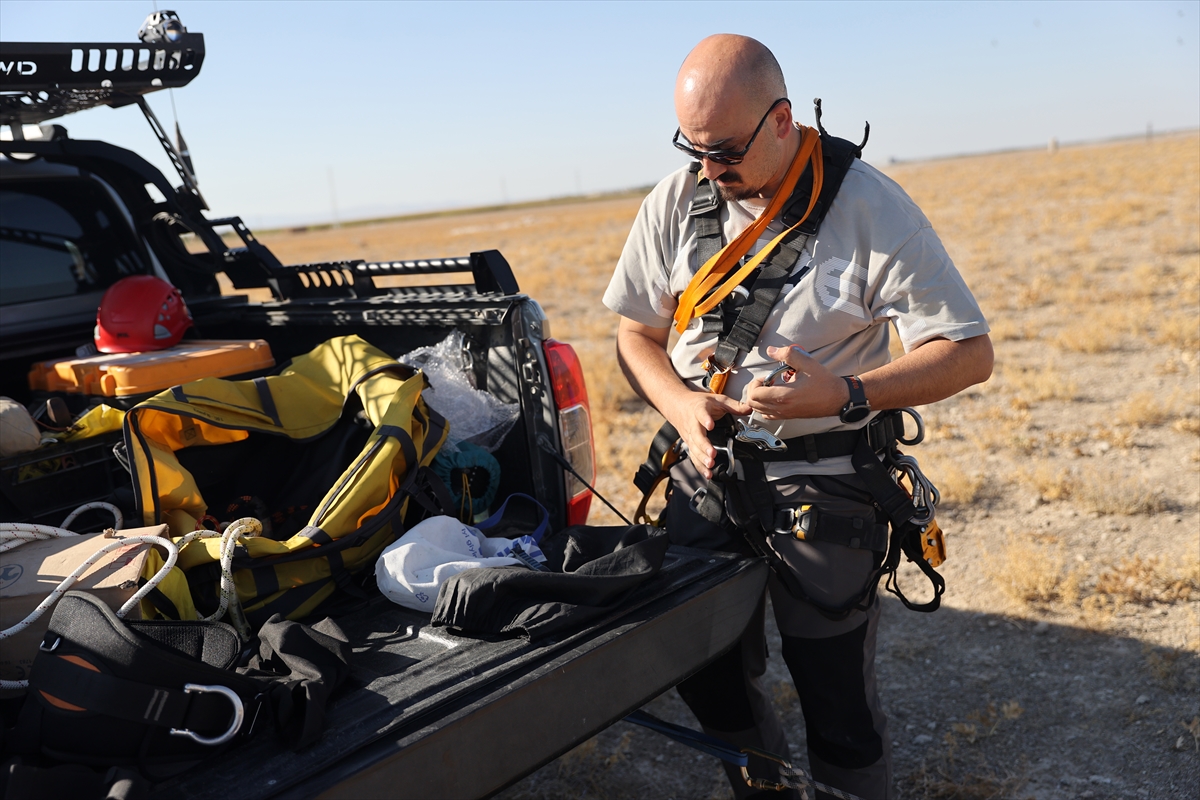  Dağcılar Konya'da  Kuraklığın Tehlikesine Dikkat Çekmek İçin Obruğa İndi - Görsel 12