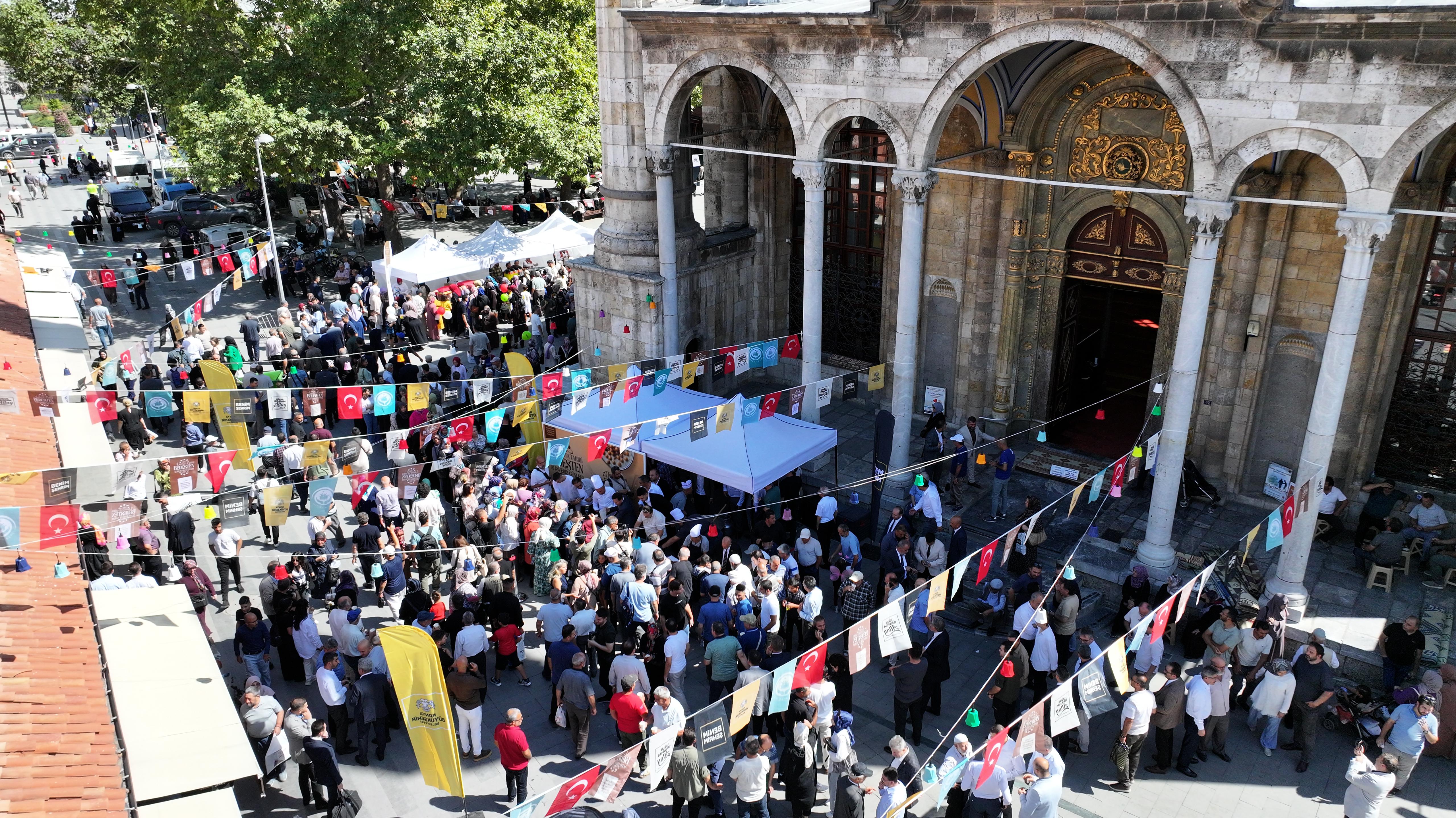 4. TARİHİ BEDESTEN ALIŞVERİŞ GÜNLERİ BAŞLADI - Görsel 3