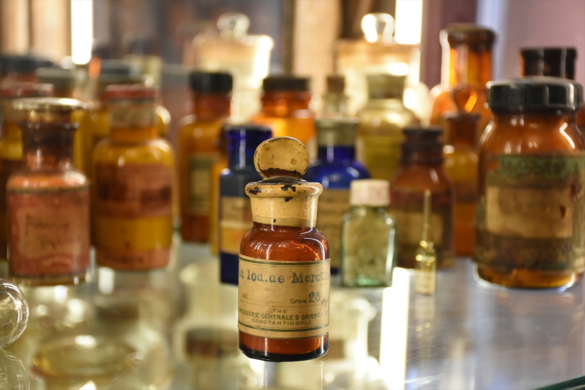 Konya'da bir eczacı, mesleğiyle ilgili binlerce parçadan oluşan koleksiyon oluşturdu - Görsel 4