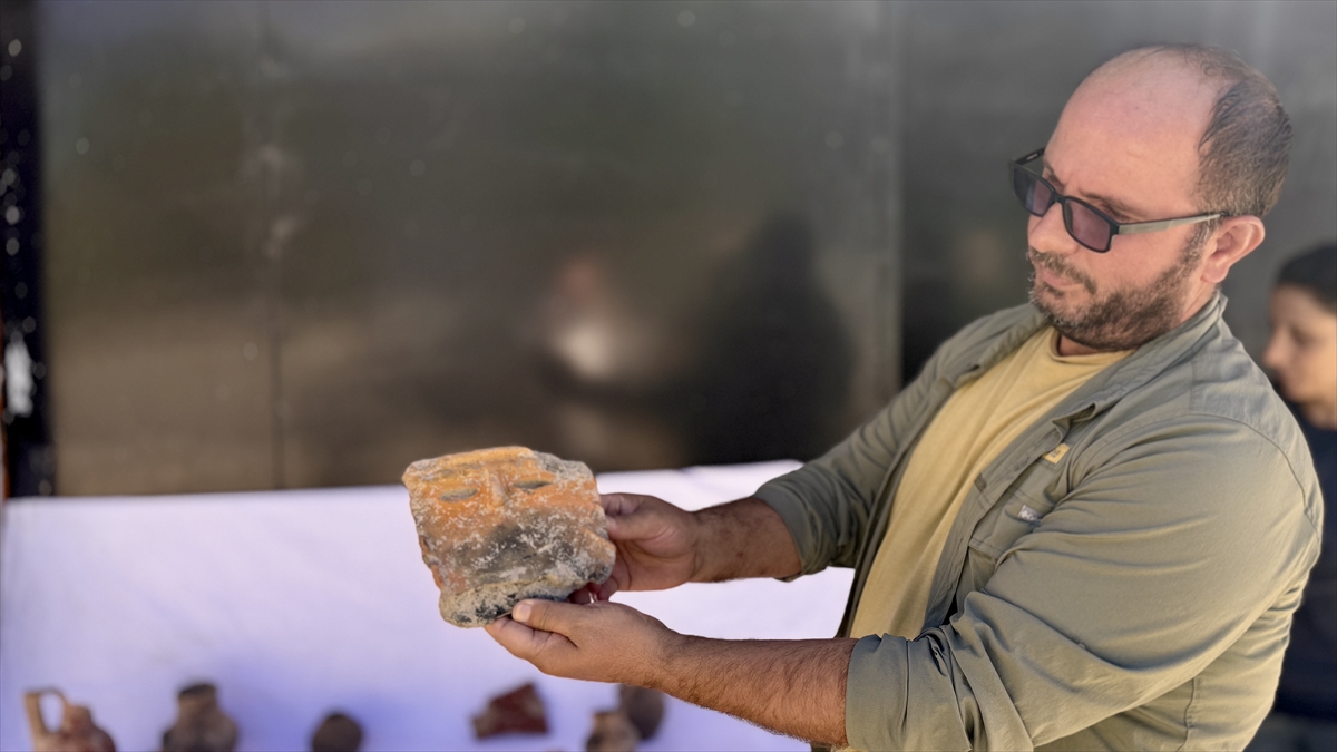 Seydişehir'de  yaklaşık 5 bin yıllık "insan yüzlü" çömlek parçası bulundu - Görsel 2