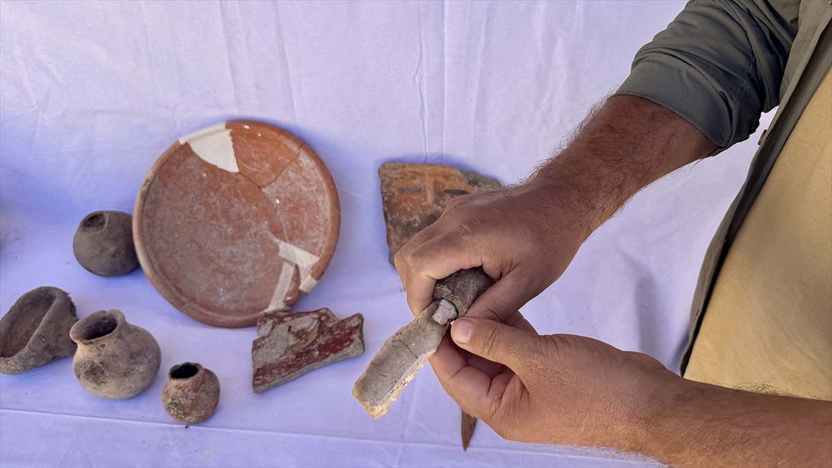 Seydişehir'de  yaklaşık 5 bin yıllık "insan yüzlü" çömlek parçası bulundu - Görsel 7