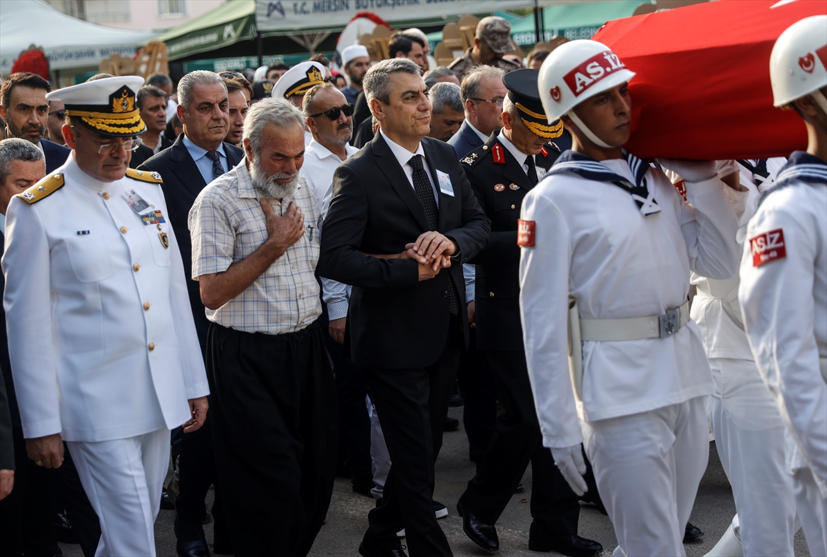 Şehit Piyade Uzman Çavuş Hüseyin Günay'ın cenazesi Mersin'de defnedildi - Görsel 9
