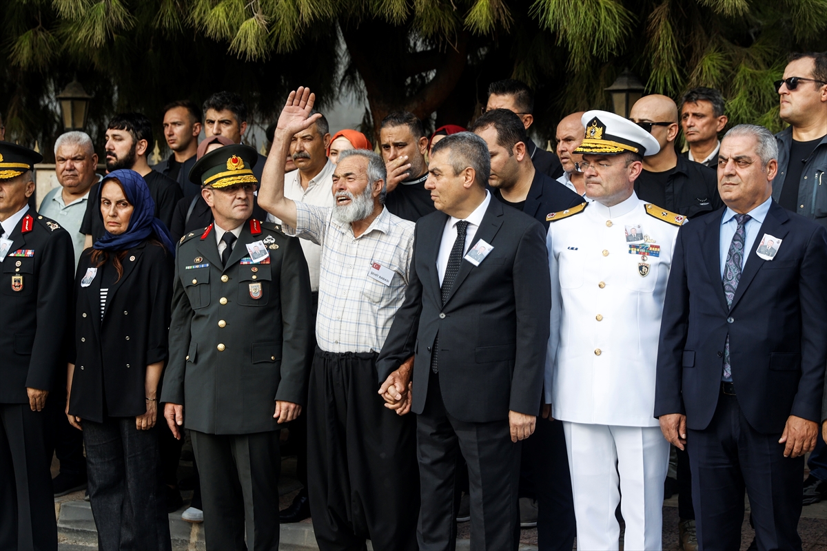 Şehit Piyade Uzman Çavuş Hüseyin Günay'ın cenazesi Mersin'de defnedildi - Görsel 13