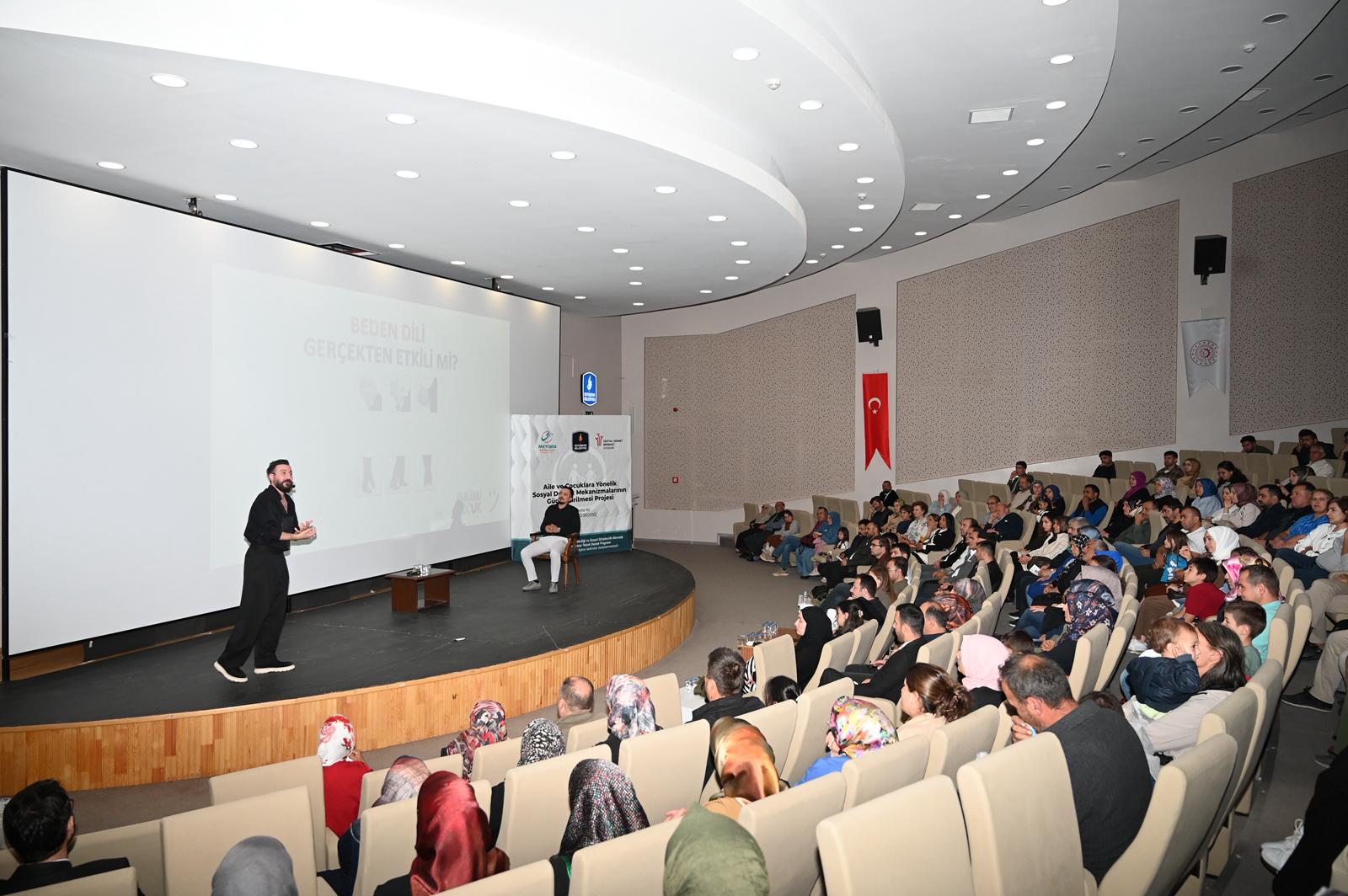  KLİNİK PSİKOLOG DR.SELÇUK DUMAN SEYDİŞEHİR’LİLERLE BULUŞTU - Görsel 5