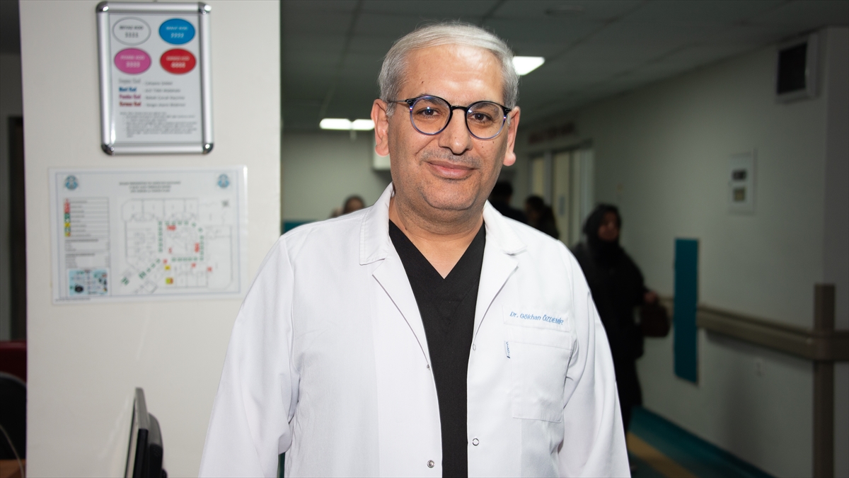 Konya'da 65 yaşındaki hastanın tıkalı iki şah damarı başarılı operasyonla açıldı - Görsel 2