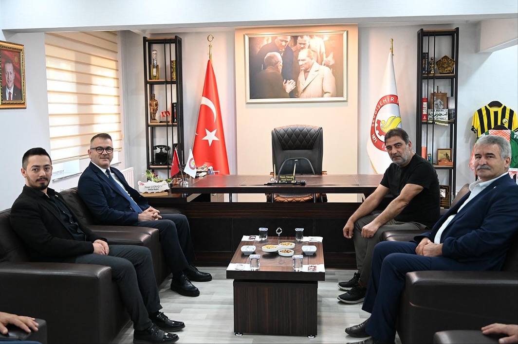 AK Parti Konya Milletvekili ve MKYK Üyesi Ünal Karaman Seydişehir Belediye Başkanı Hasan Ustaoğlu'nu makamında ziyaret etti. - Görsel 2