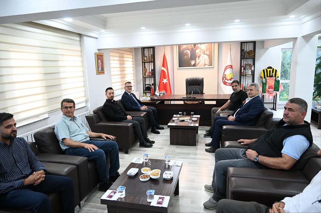 AK Parti Konya Milletvekili ve MKYK Üyesi Ünal Karaman Seydişehir Belediye Başkanı Hasan Ustaoğlu'nu makamında ziyaret etti. - Görsel 3