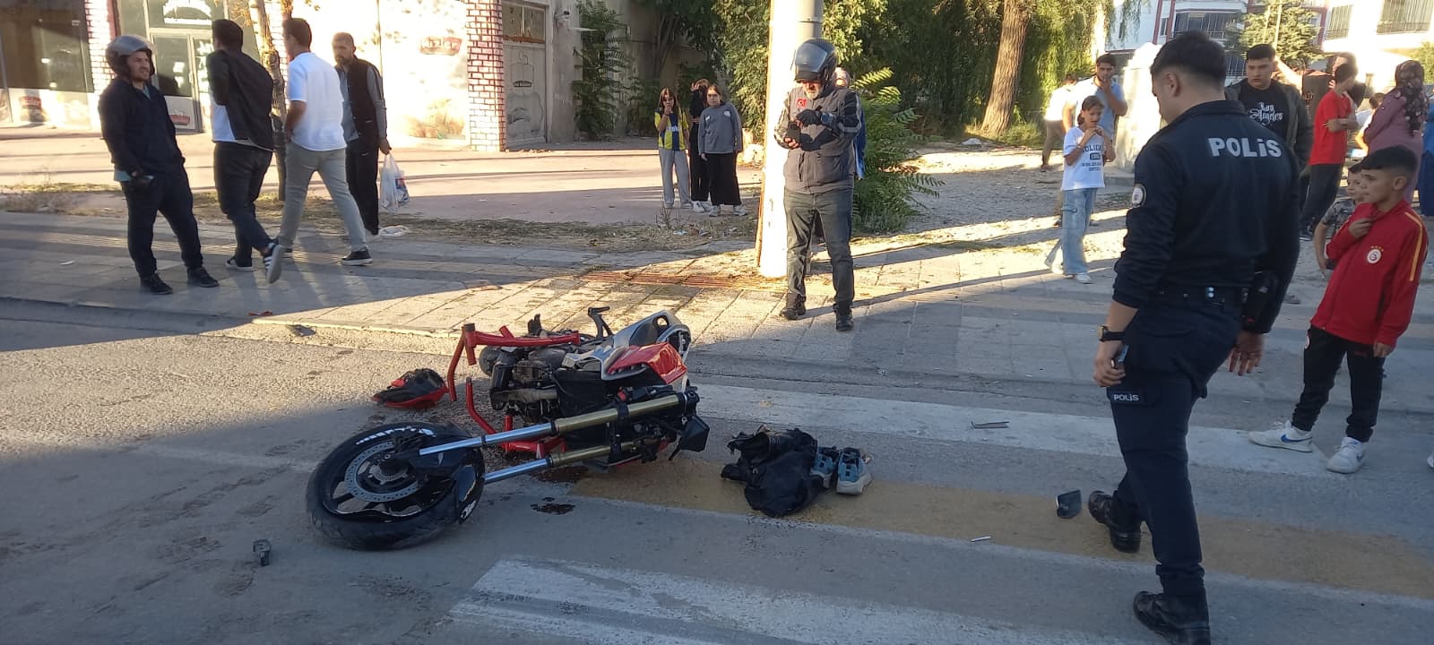 Aksaray - Doktorun kazayı görüp müdahale ettiği yaralı, aynı hastanede çalıştığı hemşire çıktı - Görsel 3