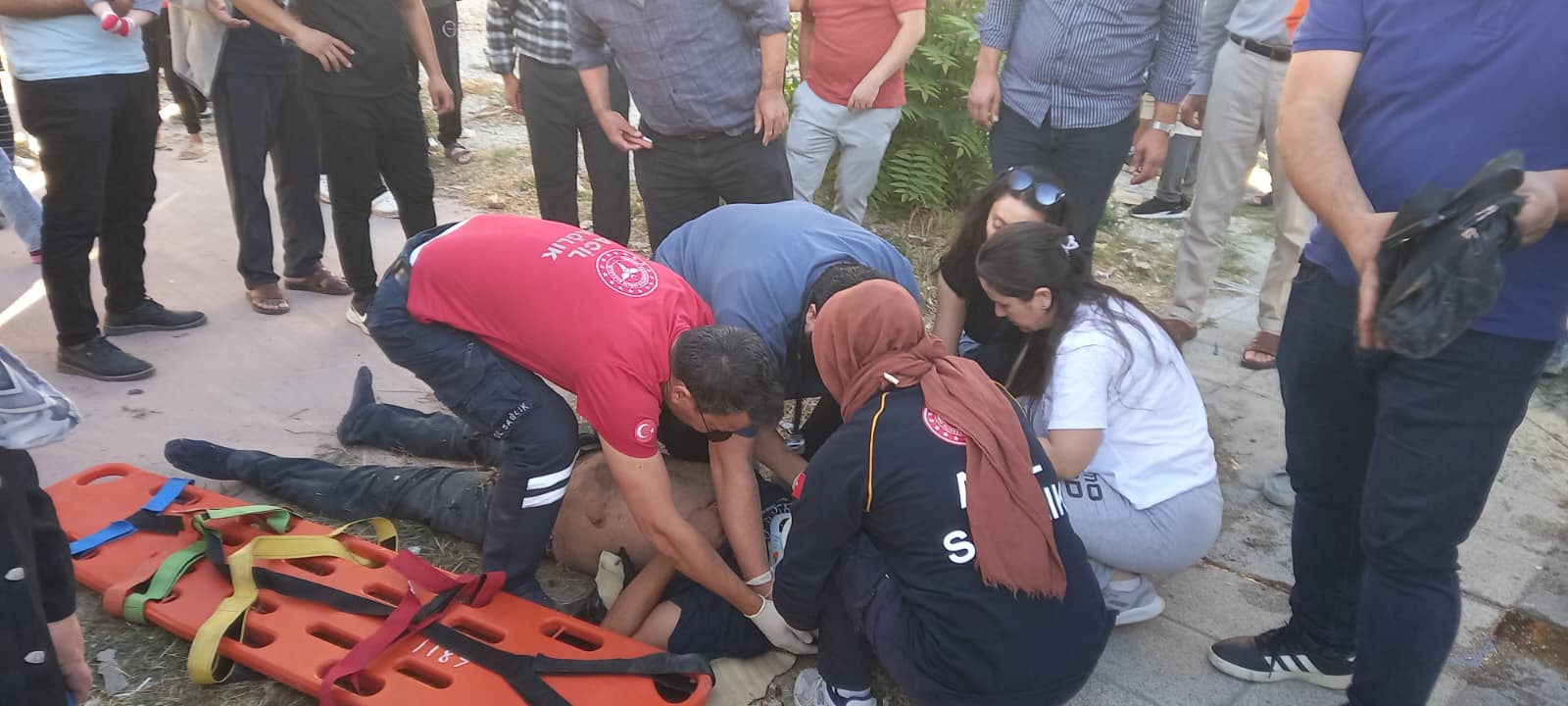 Aksaray - Doktorun kazayı görüp müdahale ettiği yaralı, aynı hastanede çalıştığı hemşire çıktı - Görsel 4