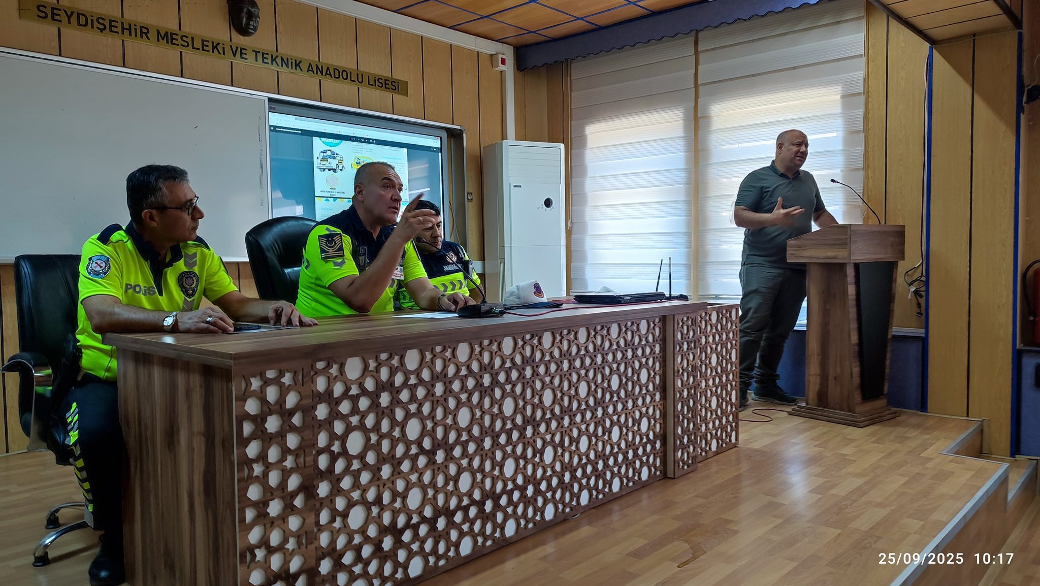 Taşımalı Eğitim Şoför ve Rehber Personeline Eğitim Verildi - Görsel 4