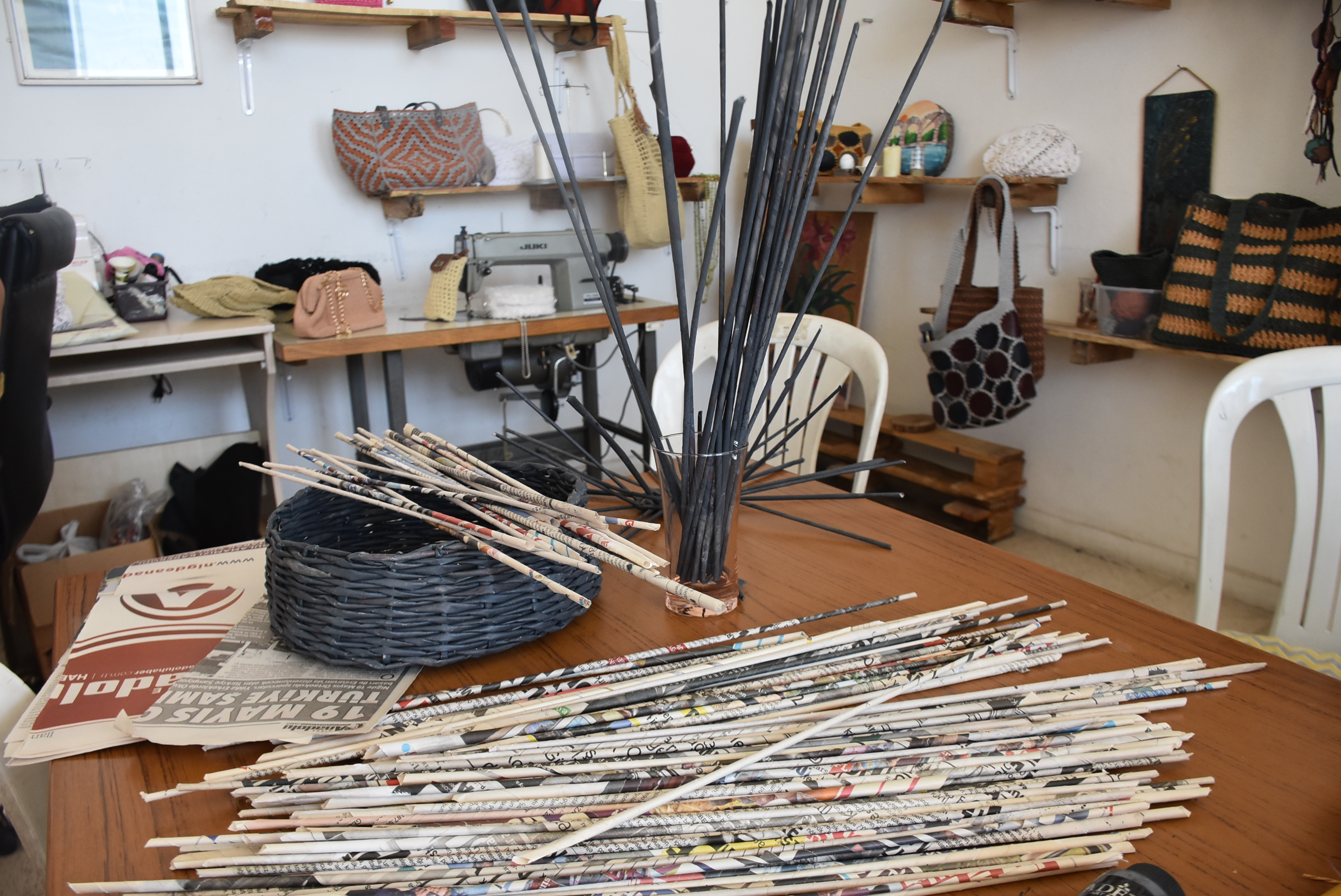 Kadın üreticiler, atık kağıtları sepete dönüştürdü - Görsel 3