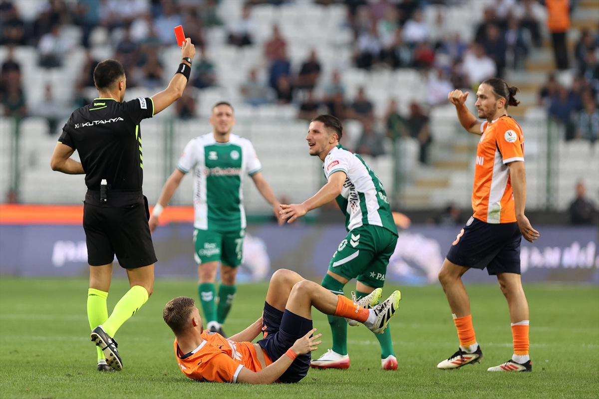 Konyaspor evinde hakeme rağmen kazandı - Görsel 5