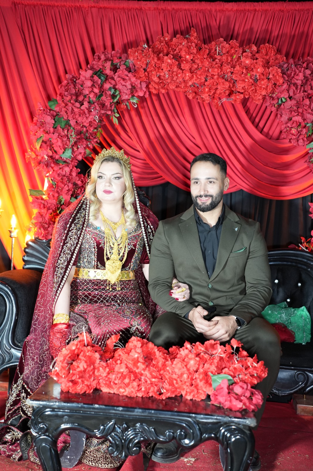 Şırnak’taki düğünde gelin ve damada 3 milyon TL ile 1,5 kilo altın takıldı - Görsel 10