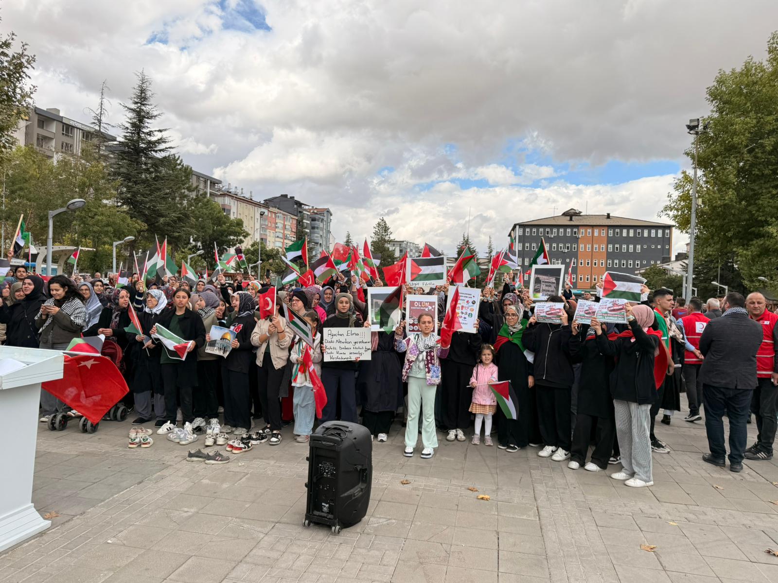 İnsanlık Gazze'de Ölürken, Seydişehir'den Bir Çağrı: Sessizlik Suç Ortaklığıdır! - Görsel 4