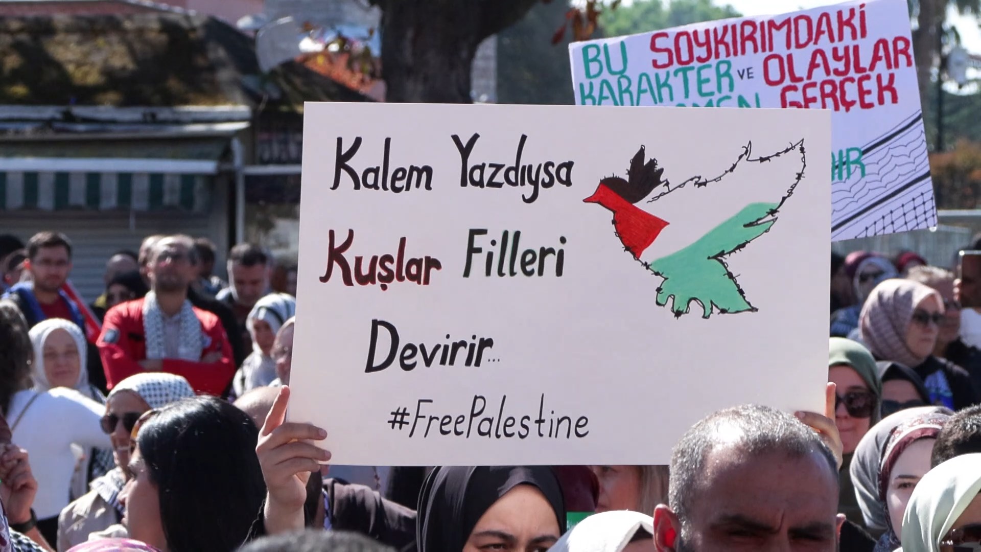 İstanbul- Ayasofya'dan Eminönü Meydanı'na Filistin’e destek yürüyüşü - Görsel 2